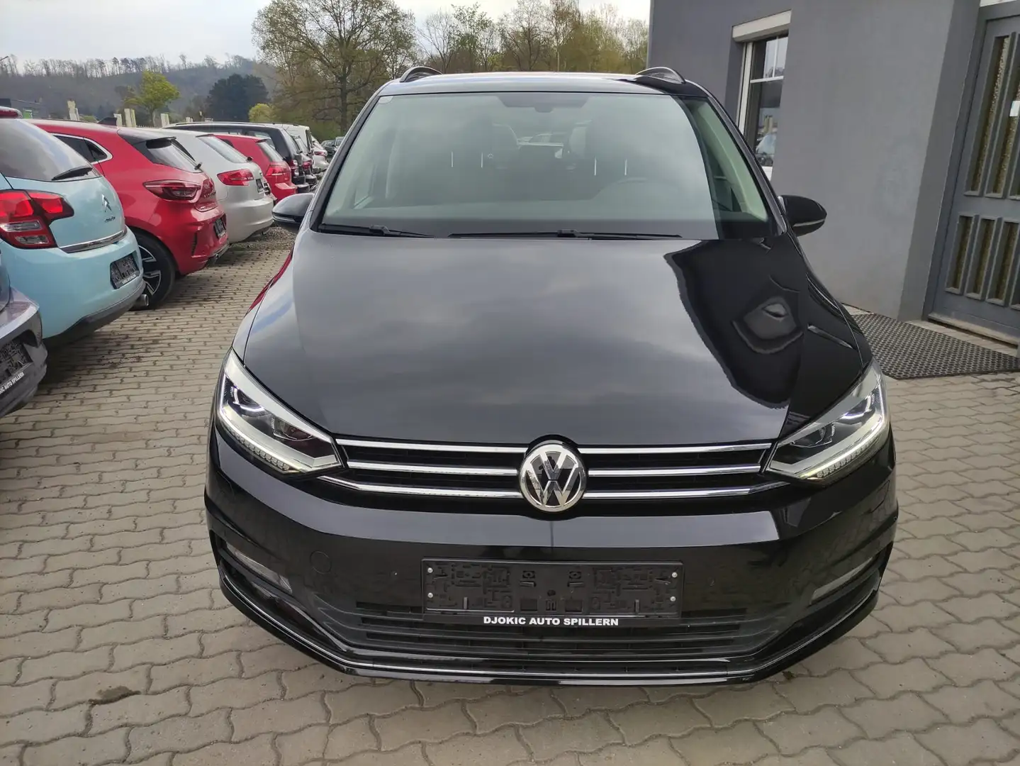 Volkswagen Touran Comfortline 1,4 TSI DSG Schwarz - 1