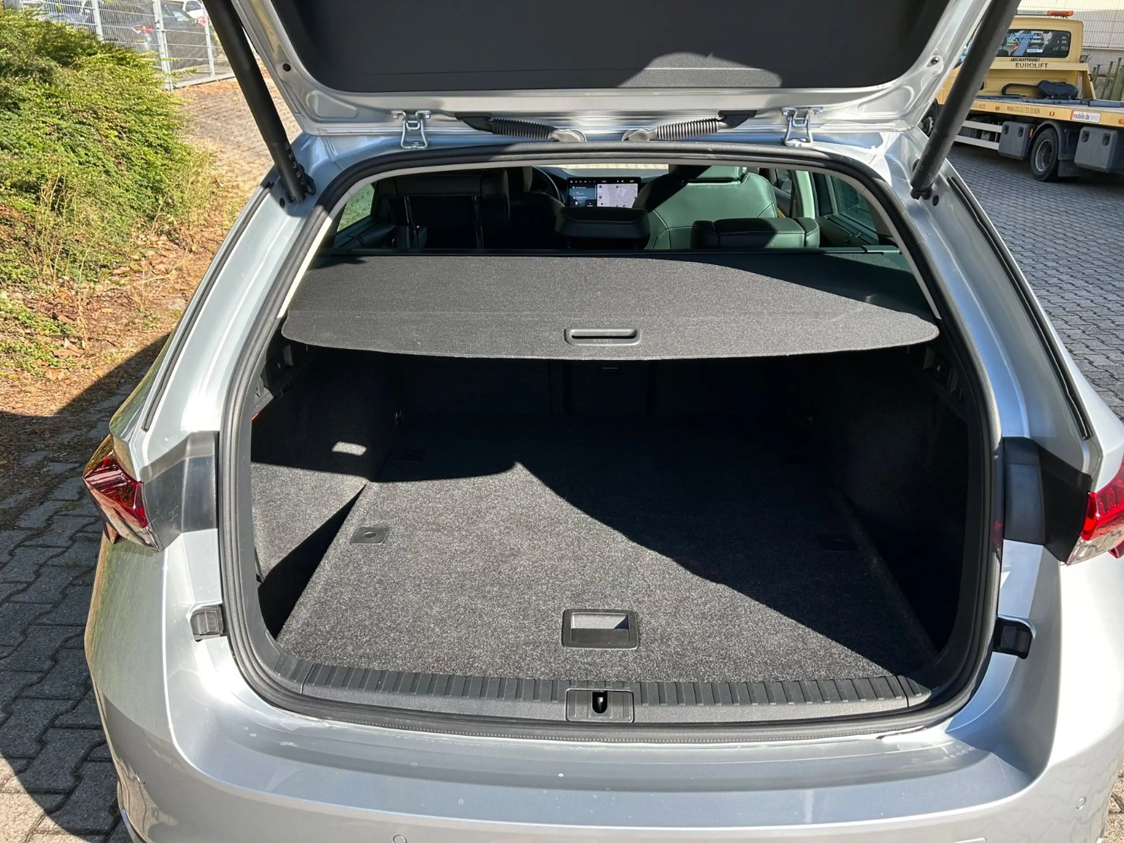 Skoda Octavia Combi 2.0 TDI Selection — photo 15