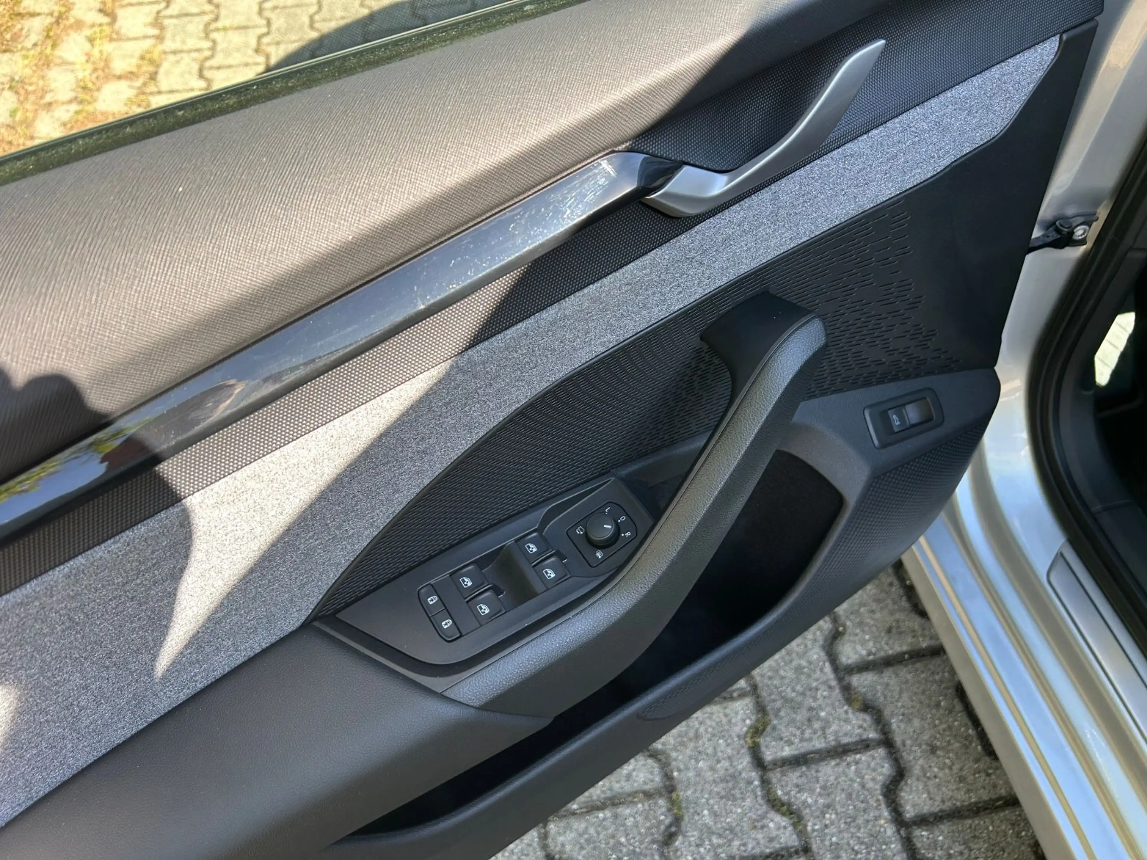 Skoda Octavia Combi 2.0 TDI Selection — photo 19