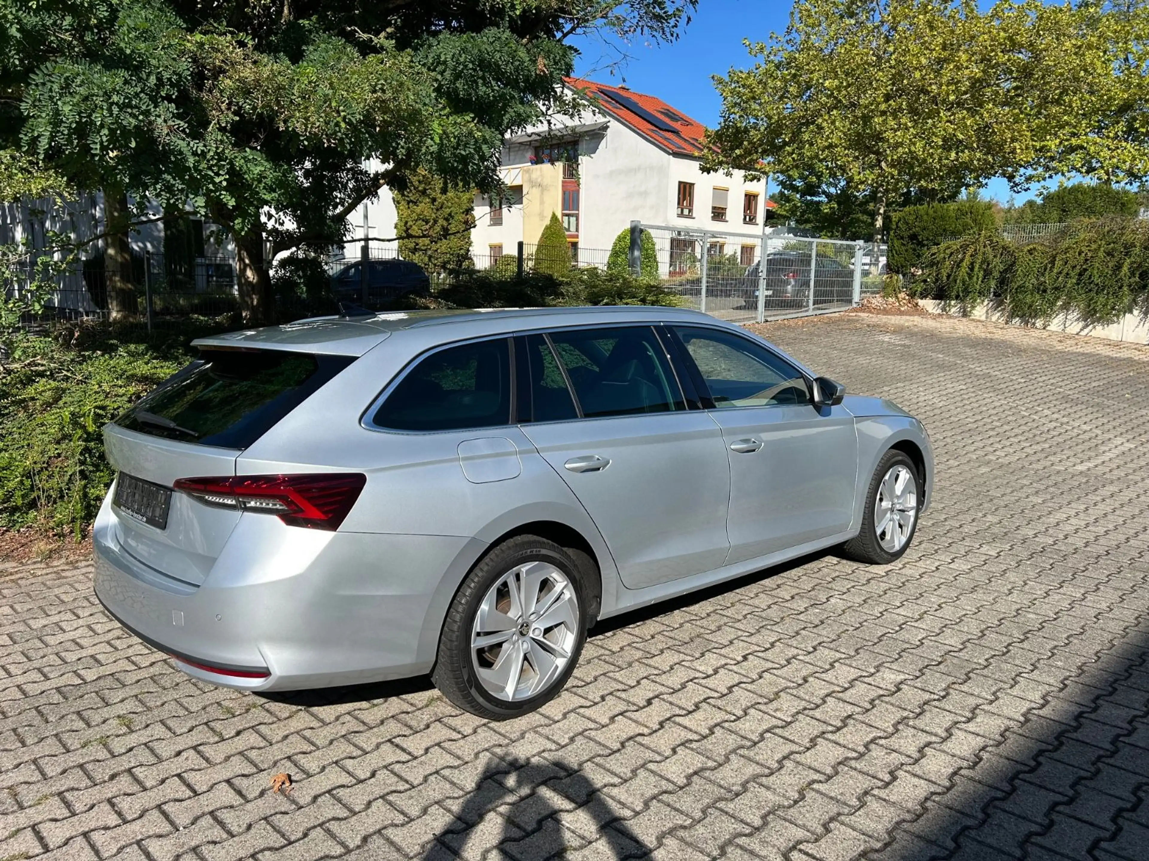 Skoda Octavia Combi 2.0 TDI Selection — photo 4