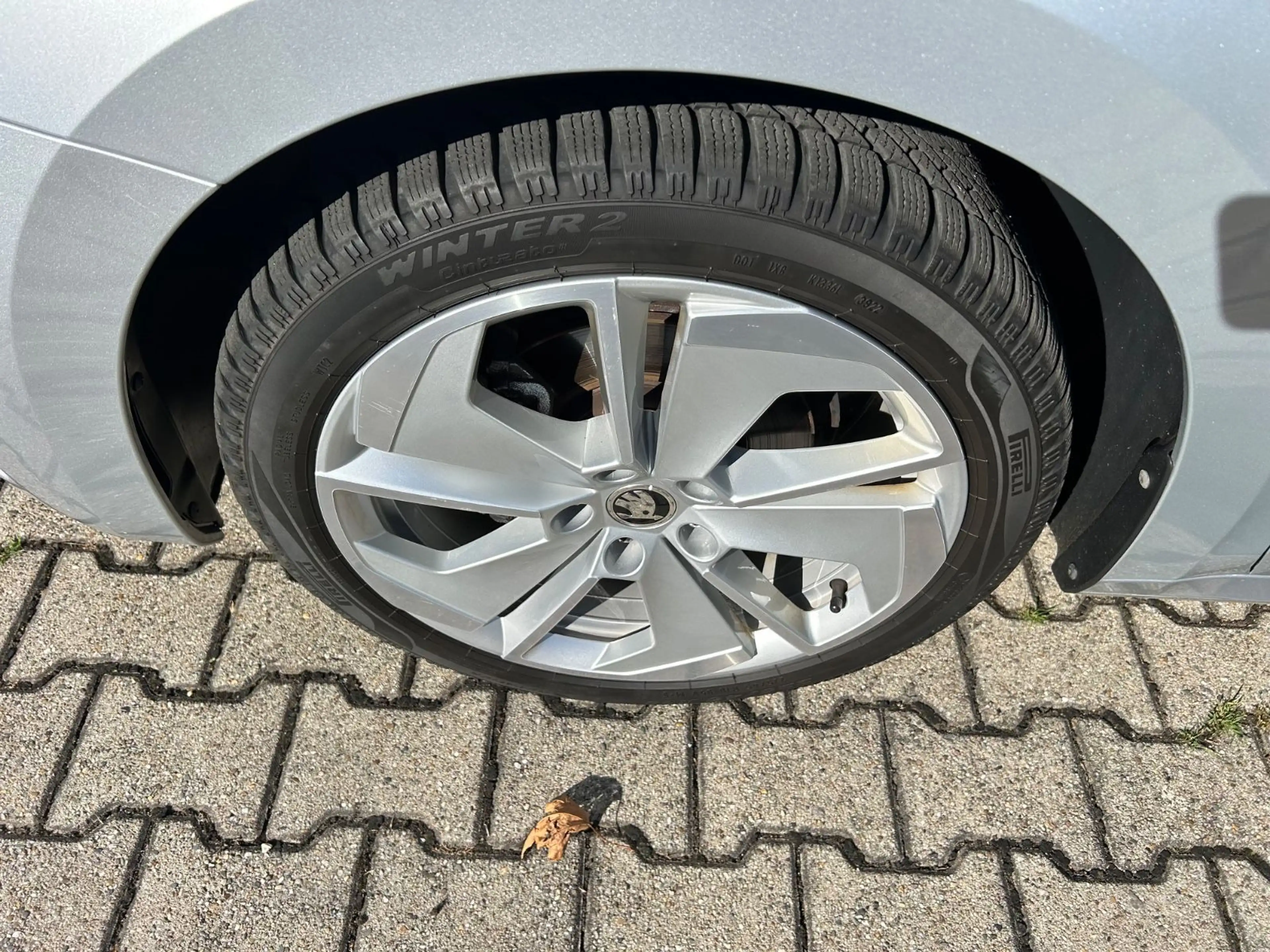 Skoda Octavia Combi 2.0 TDI Selection — photo 9