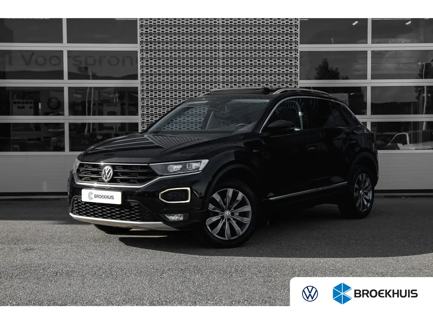 Volkswagen T-Roc 1.5 TSI Sport | Panorama Dak | Active info Display Zwart - 1