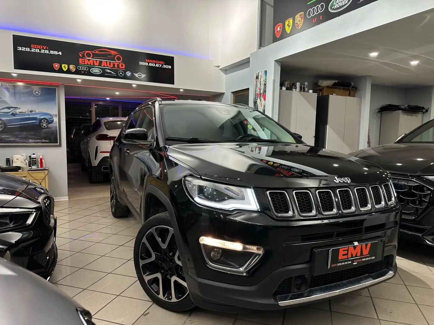 Jeep Compass 2.0 Multijet II aut. 4WD Limited Winter Schwarz - 1