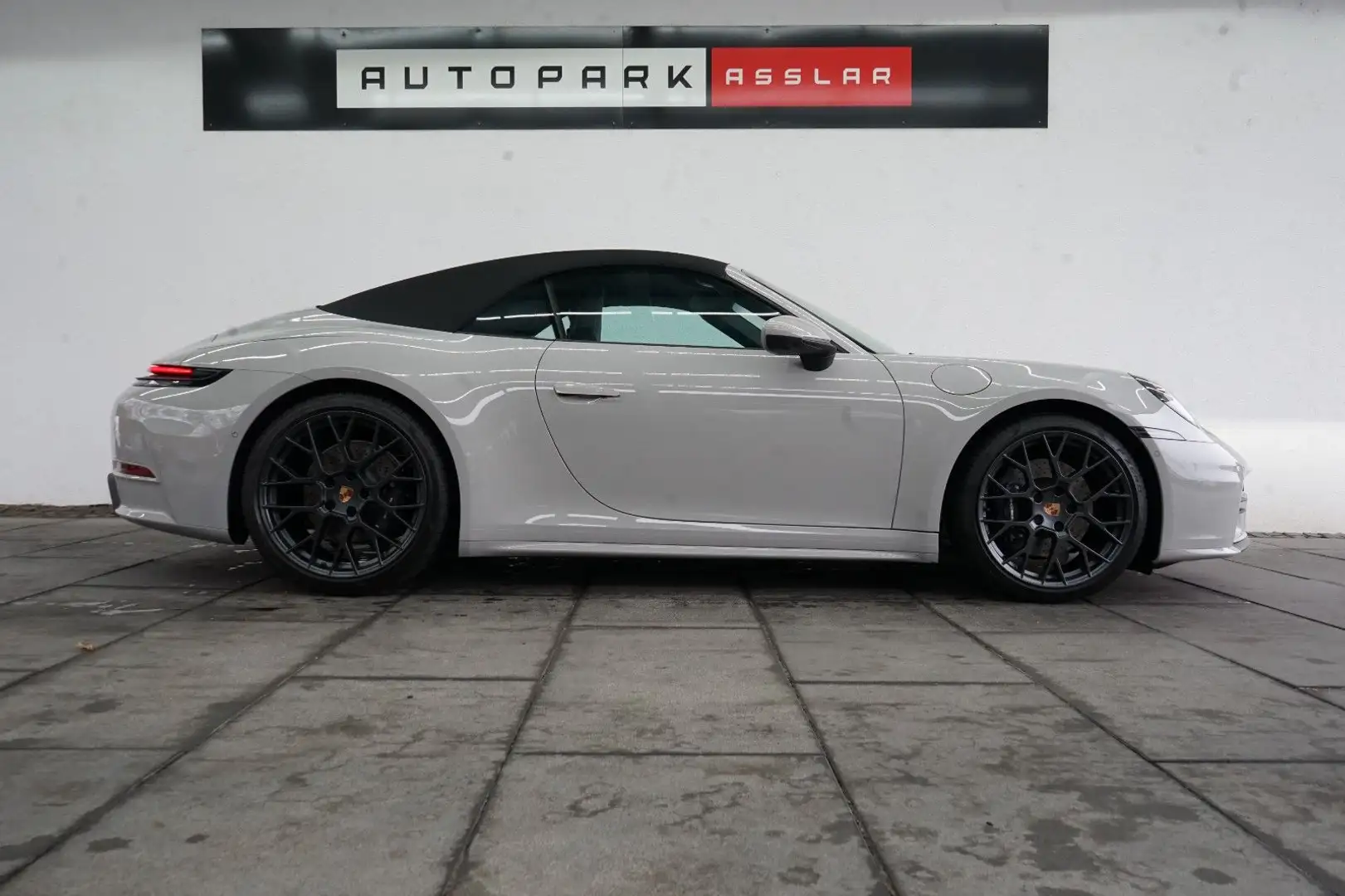 Porsche 992 .2 911 Cabriolet/Kreide/SportDesign/Lift/MEGA Grigio - 1