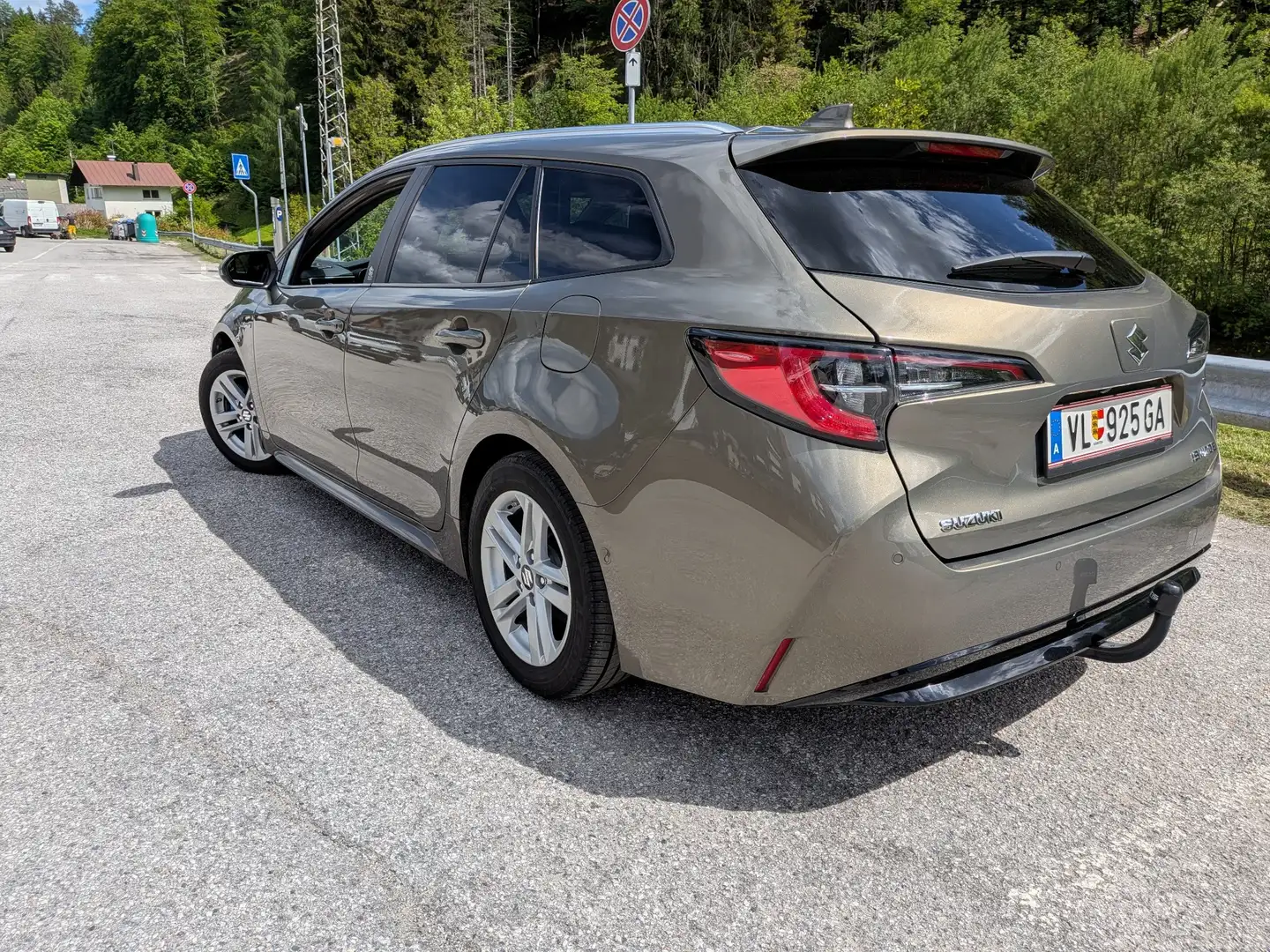 Suzuki Swace 1,8 HEV E-CVT Flash - 2