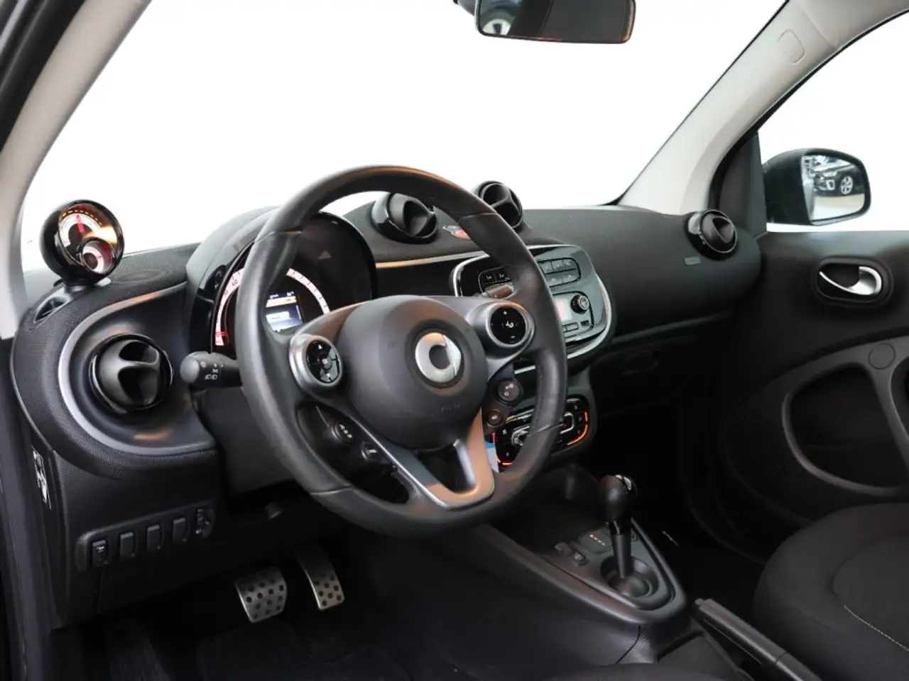 smart forTwo 2021 — фото 9