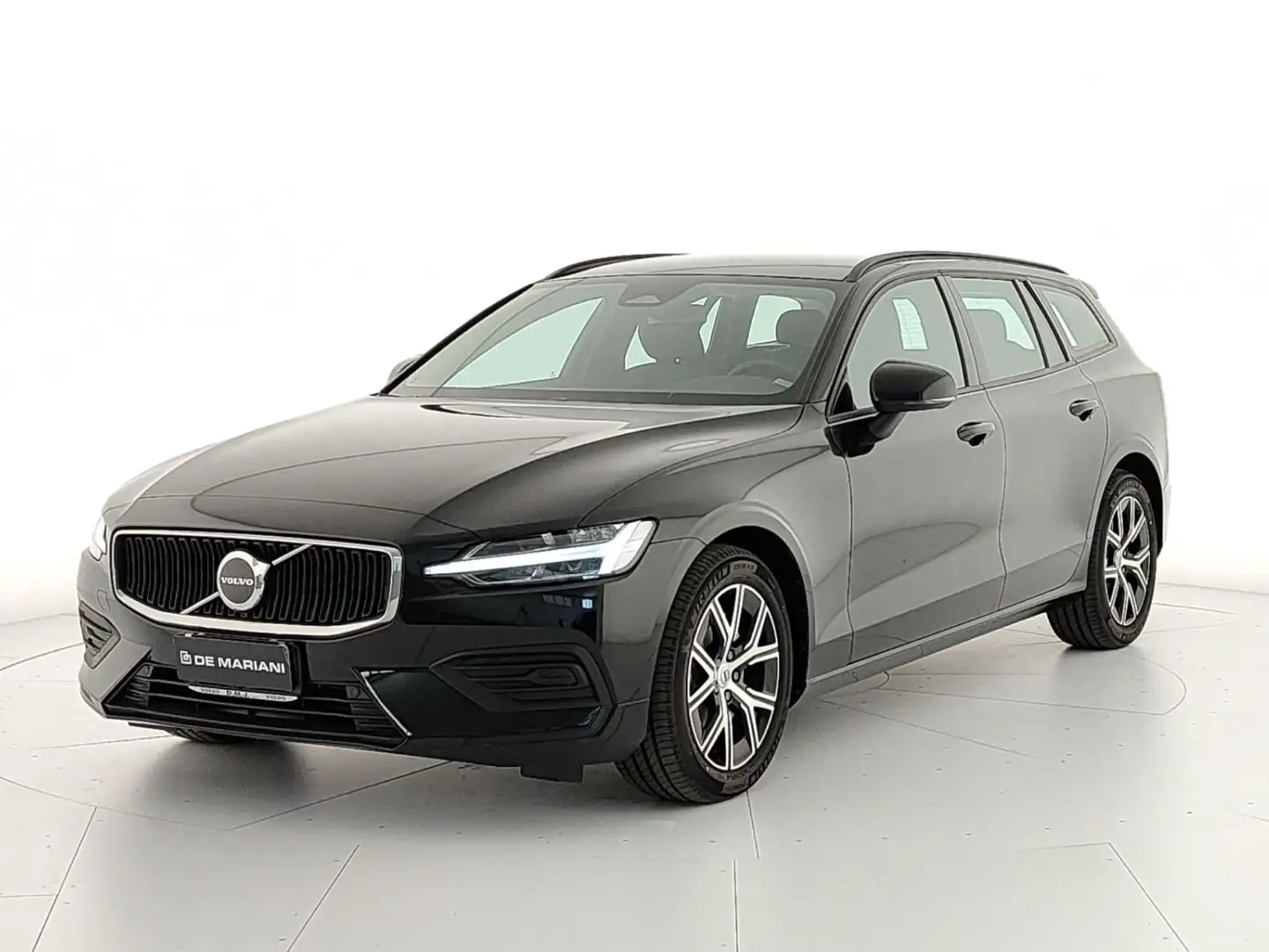 Volvo V60 2.0 b4 Essential automatica AUTOCARRO Zwart - 1