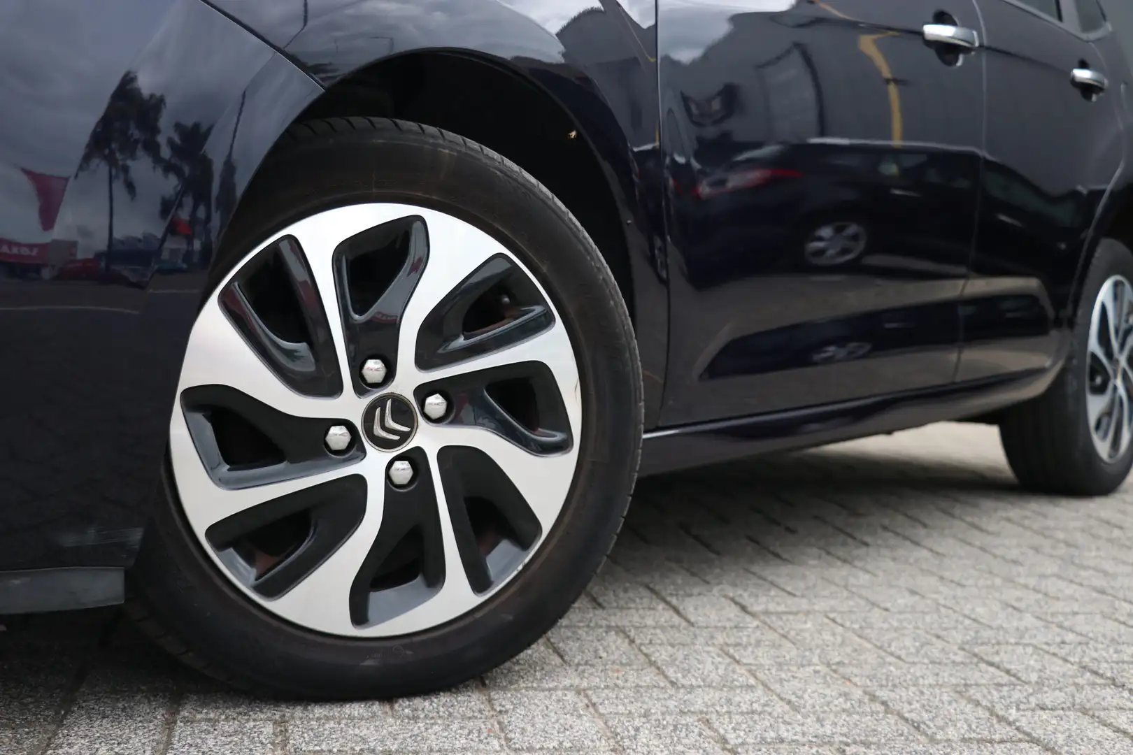 Citroen C3 1.2 PureTech Exclusive Automaat | NAP | NAVI | CC Bleu - 2