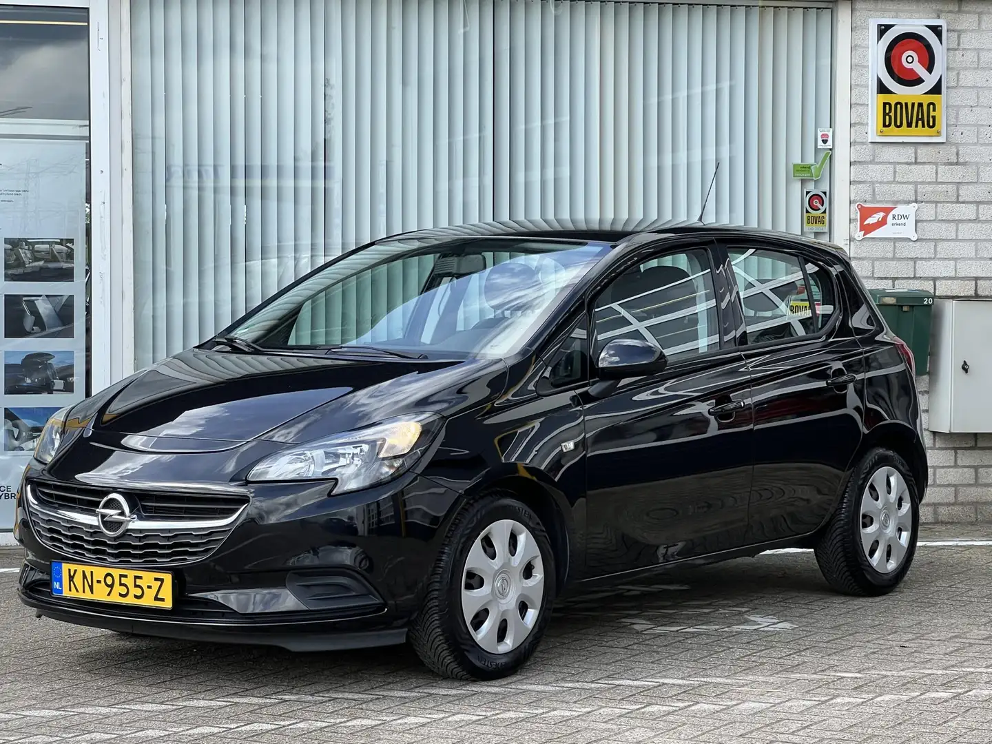 Opel Corsa 1.4 Edition , NL-Auto, Airco, ALL-SEASON BANDEN, E Zwart - 2