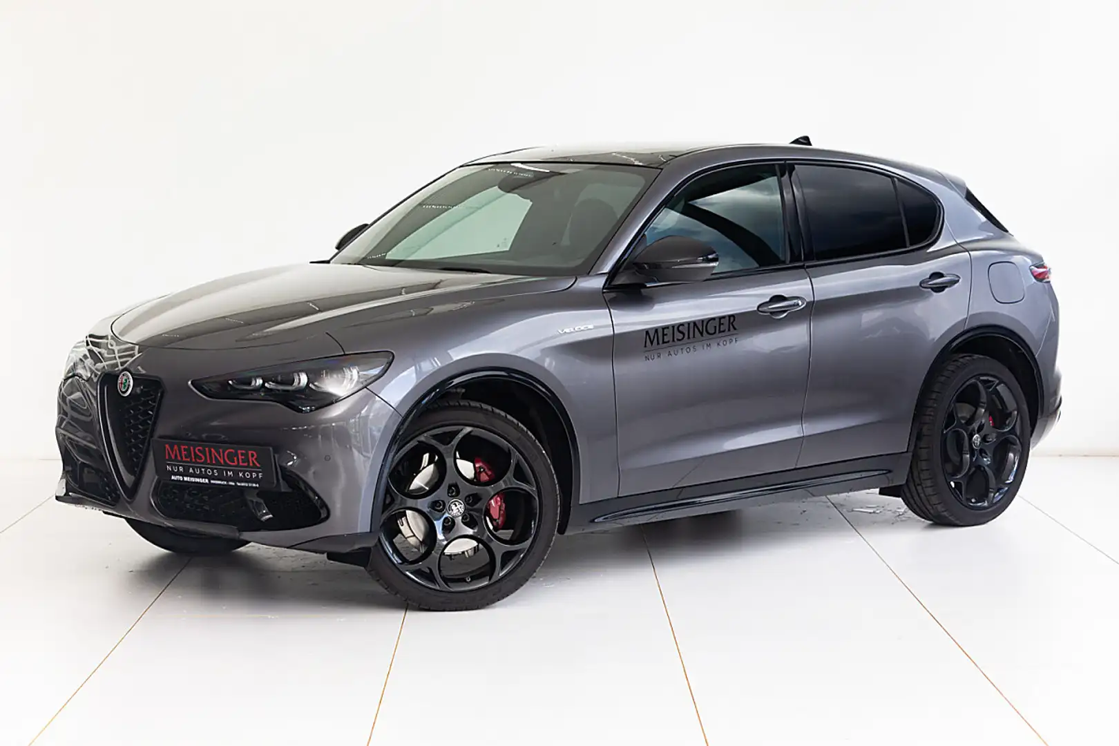 Alfa Romeo Stelvio Veloce 2,0 16V 280 AT8 Q4 Grau - 1