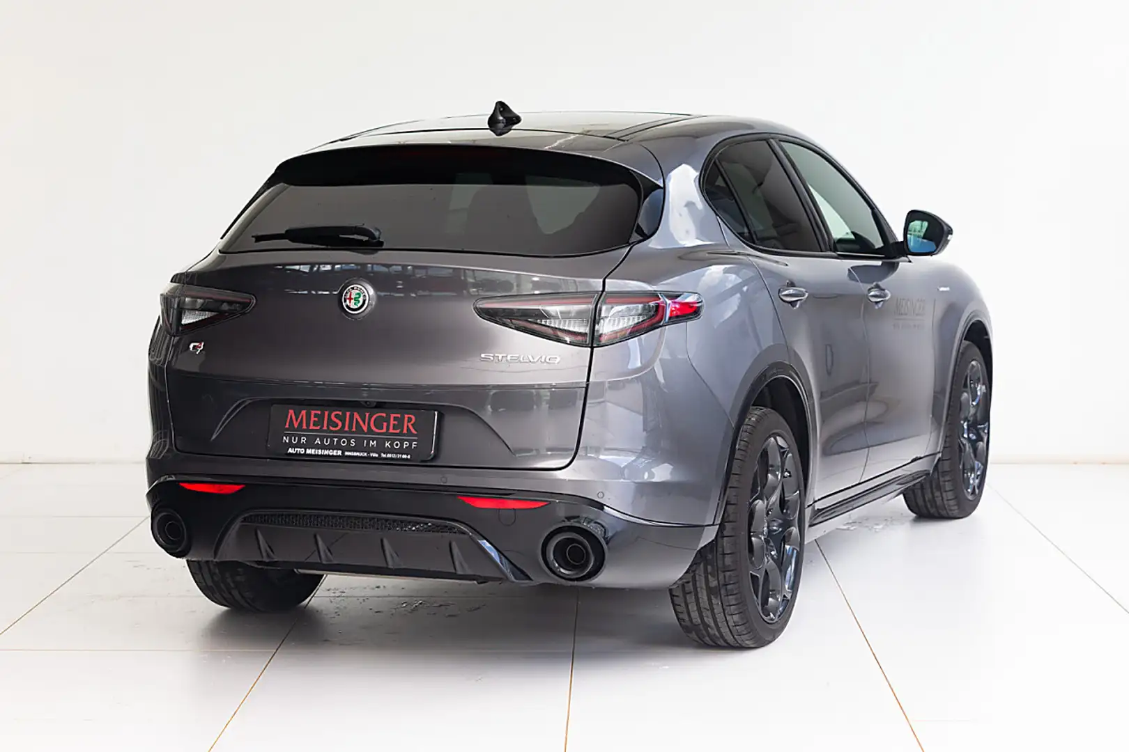 Alfa Romeo Stelvio Veloce 2,0 16V 280 AT8 Q4 Grau - 2