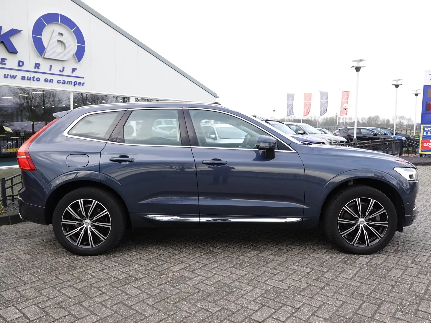 Volvo XC60 2.0 T8 Twin Engine AWD Inscription VOL LEER | TREK Azul - 2