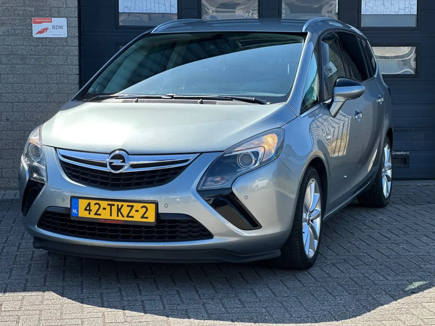 Opel Zafira Tourer 1.4 Edition / Airco / Dealer Ondhouden / NAP / PDC Grijs - 1
