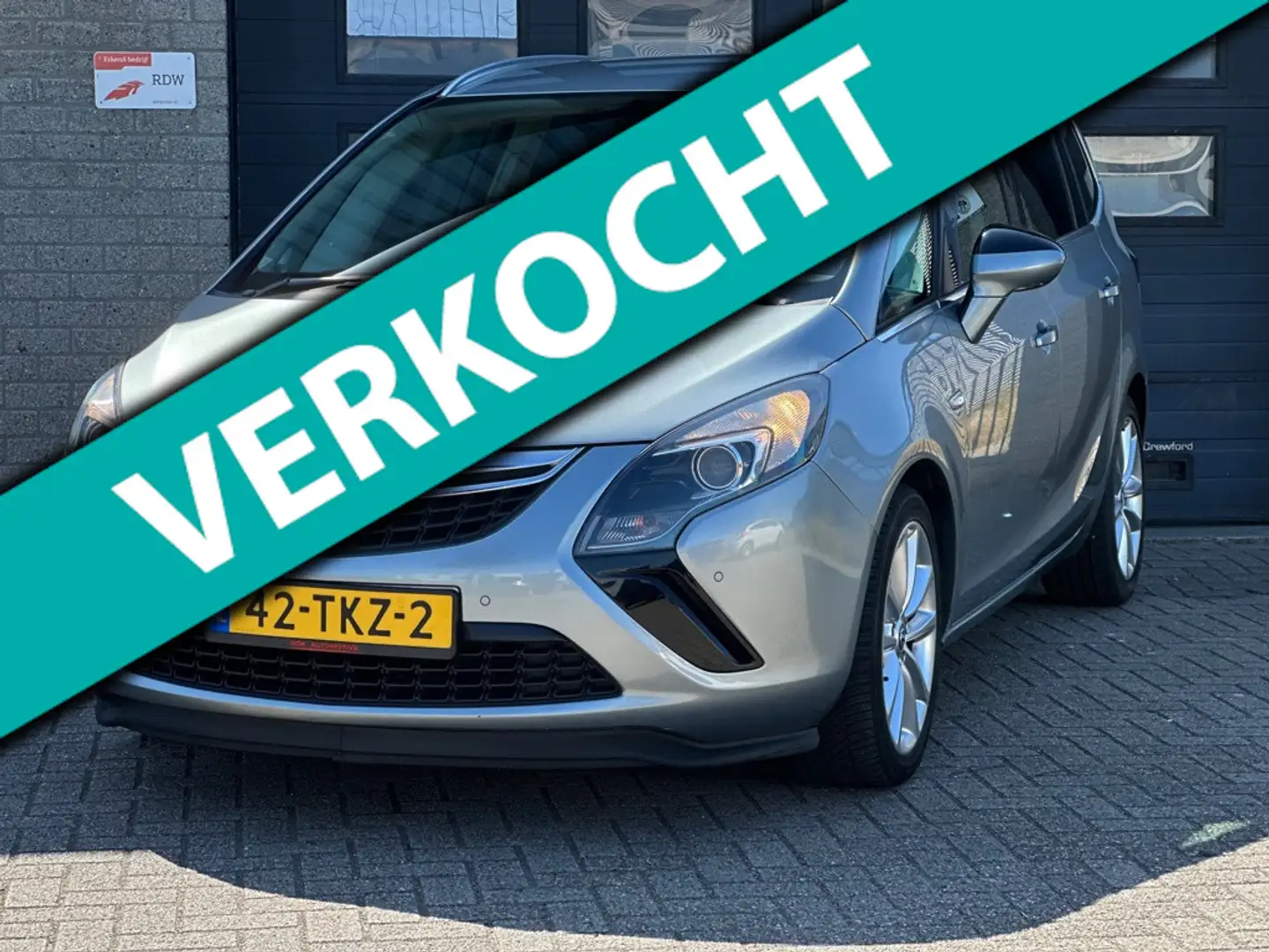 Opel Zafira Tourer 1.4 Edition / Airco / Dealer Ondhouden / NAP / PDC Grijs - 1