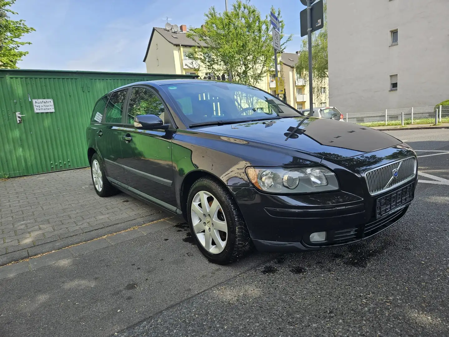 Volvo V50 1.6 D Kinetic Schwarz - 2