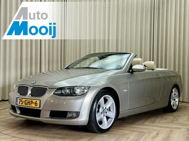 BMW 325 3-serie Cabrio 325i High Executive E93 / 3.0L / 6-