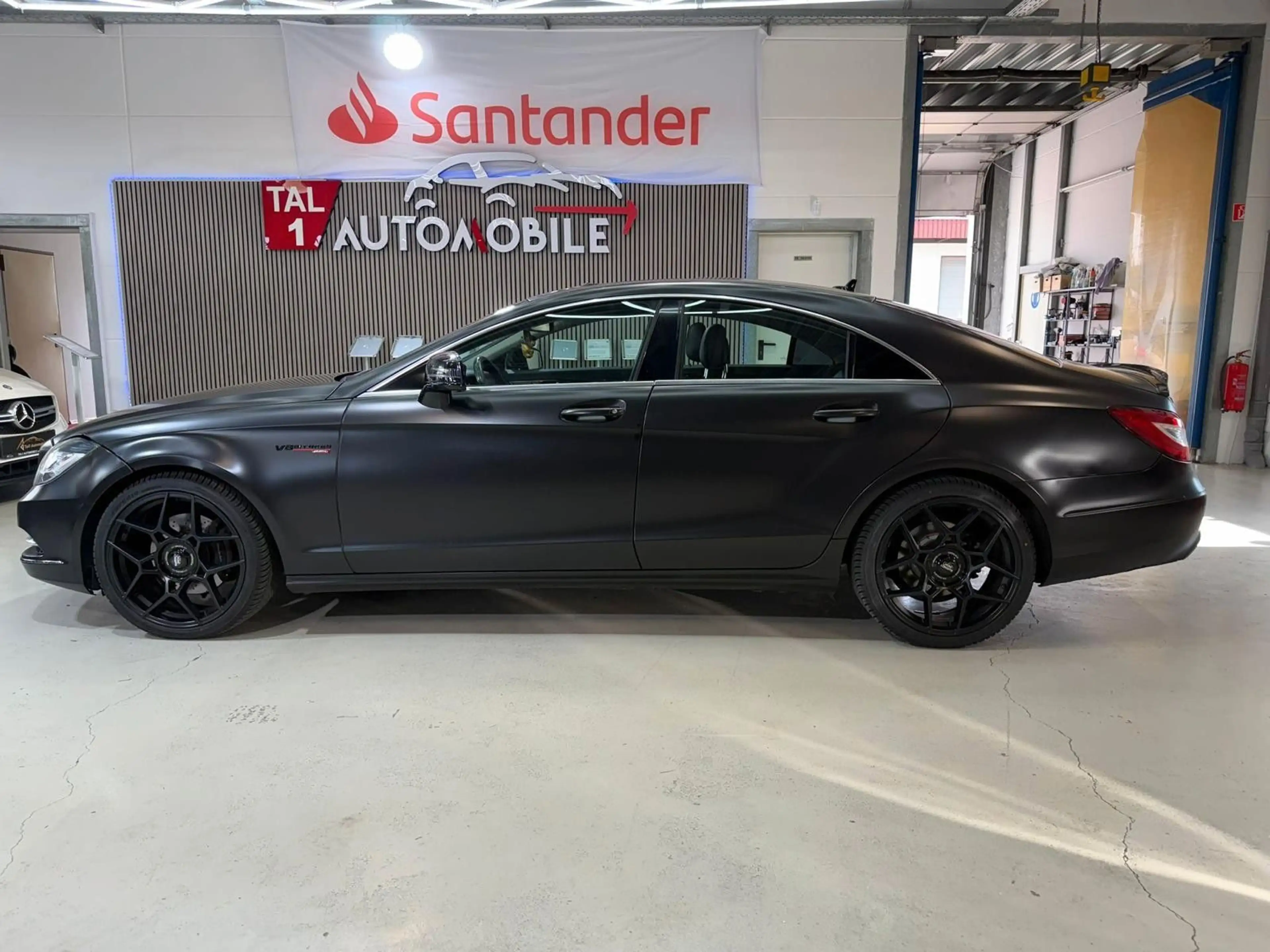 Mercedes-Benz CLS 350 BE PDC Navi Xenon Foliert Export — photo 11