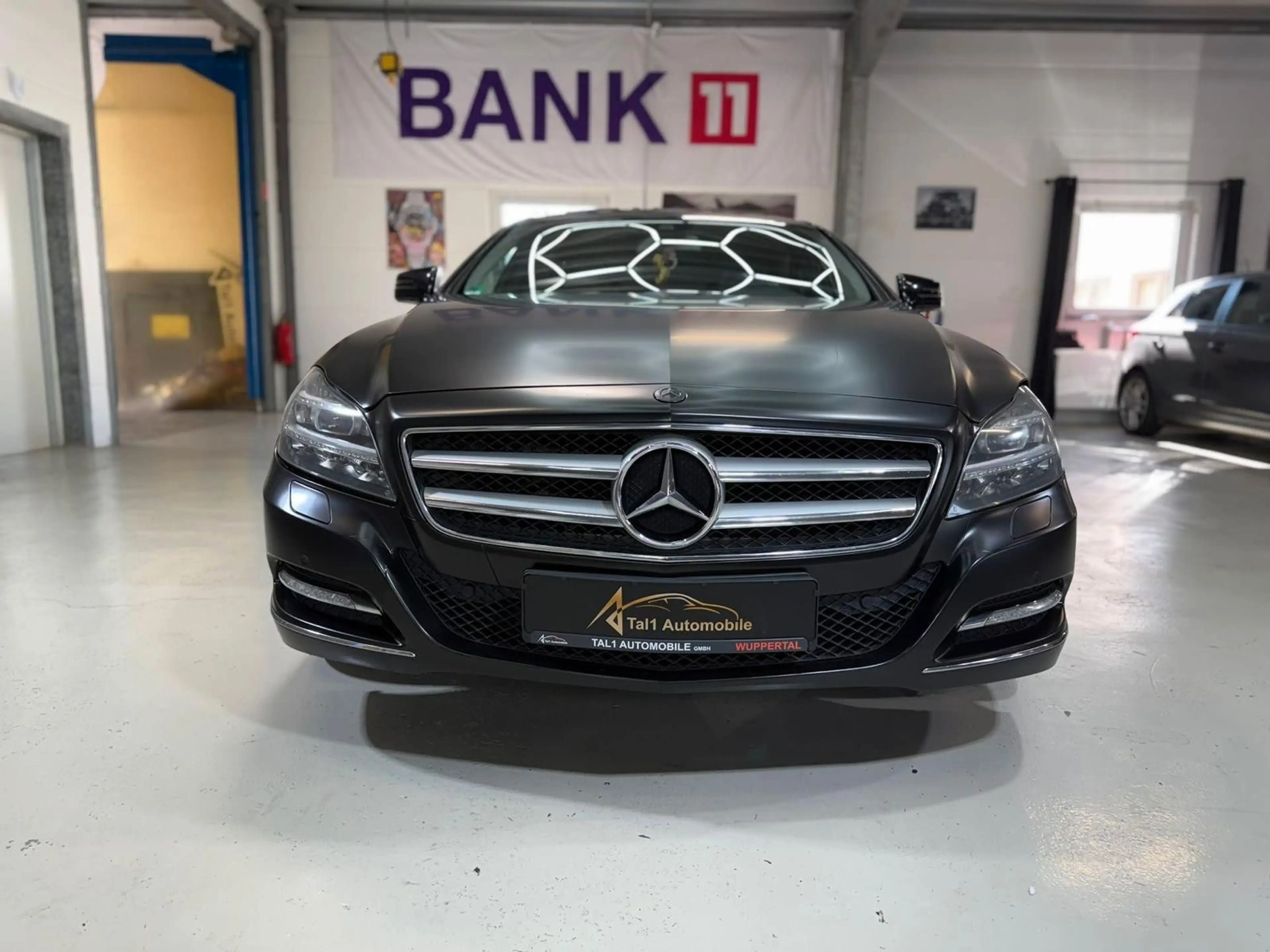 Mercedes-Benz CLS 350 BE PDC Navi Xenon Foliert Export — photo 3