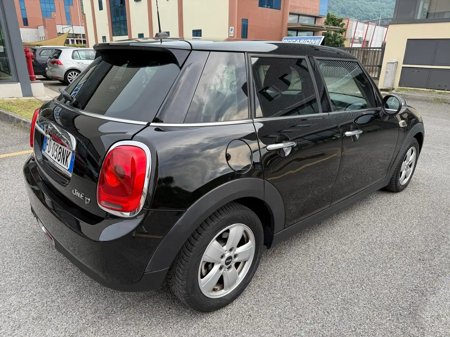 MINI One D 1.5 Business 5 porte Negro - 2