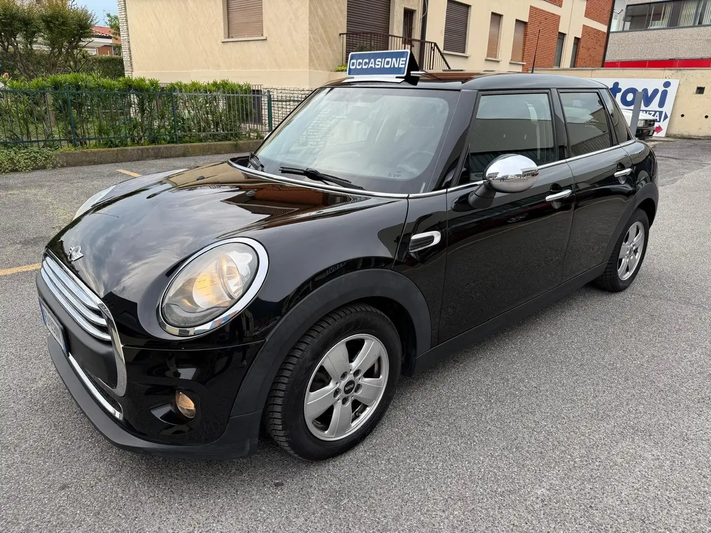 MINI One D 1.5 Business 5 porte Negro - 1