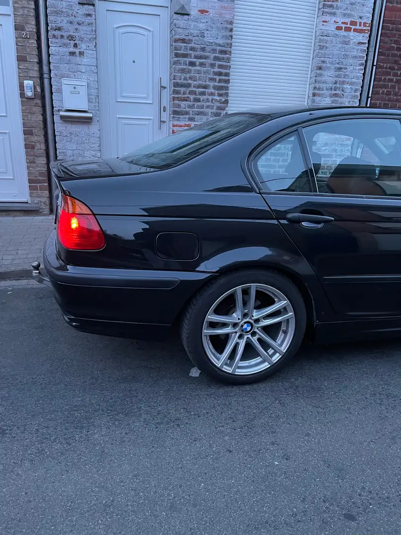 BMW 320 d Noir - 2