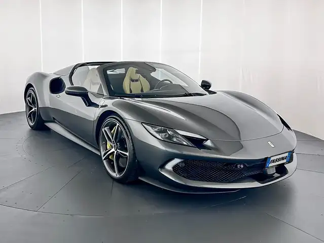 Ferrari 296 GTS 3.0 Hybrid DCT GTS