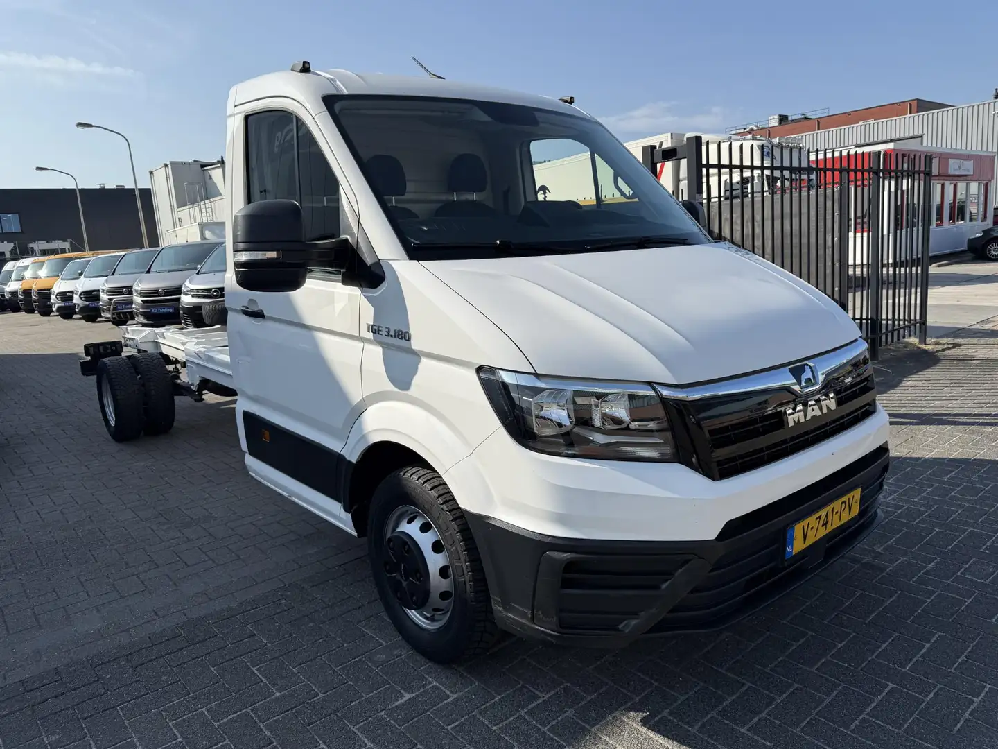 MAN TGE 50 2.0 Lang DL EURO-6 180PK - 2