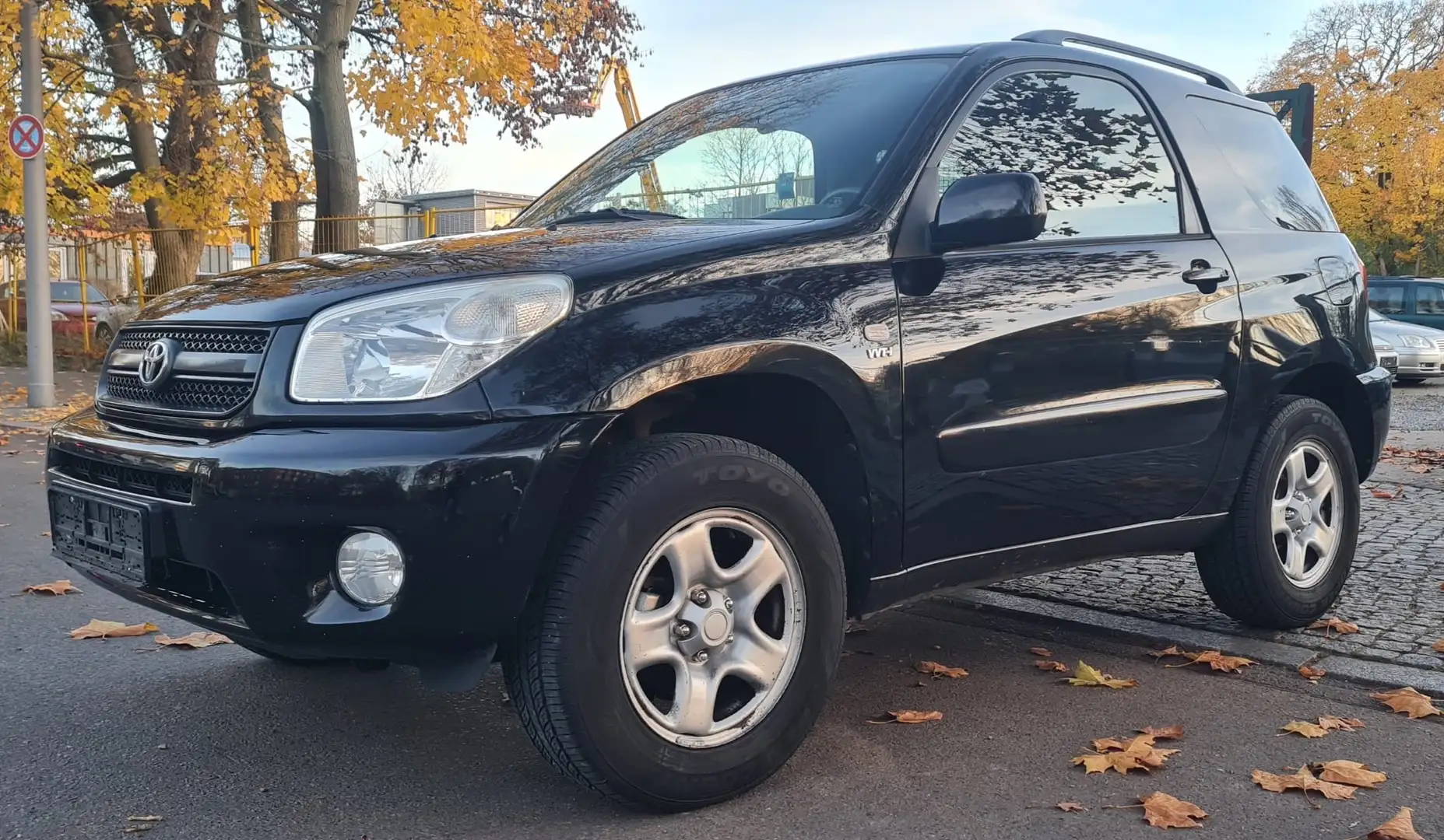 Toyota RAV 4 1.8 Basis / Klima / AHK / Schwarz - 2