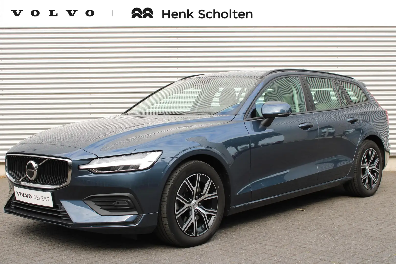 Volvo V60 B3 Automaat Essential Edition | lichtmetalen velge Albastru - 1