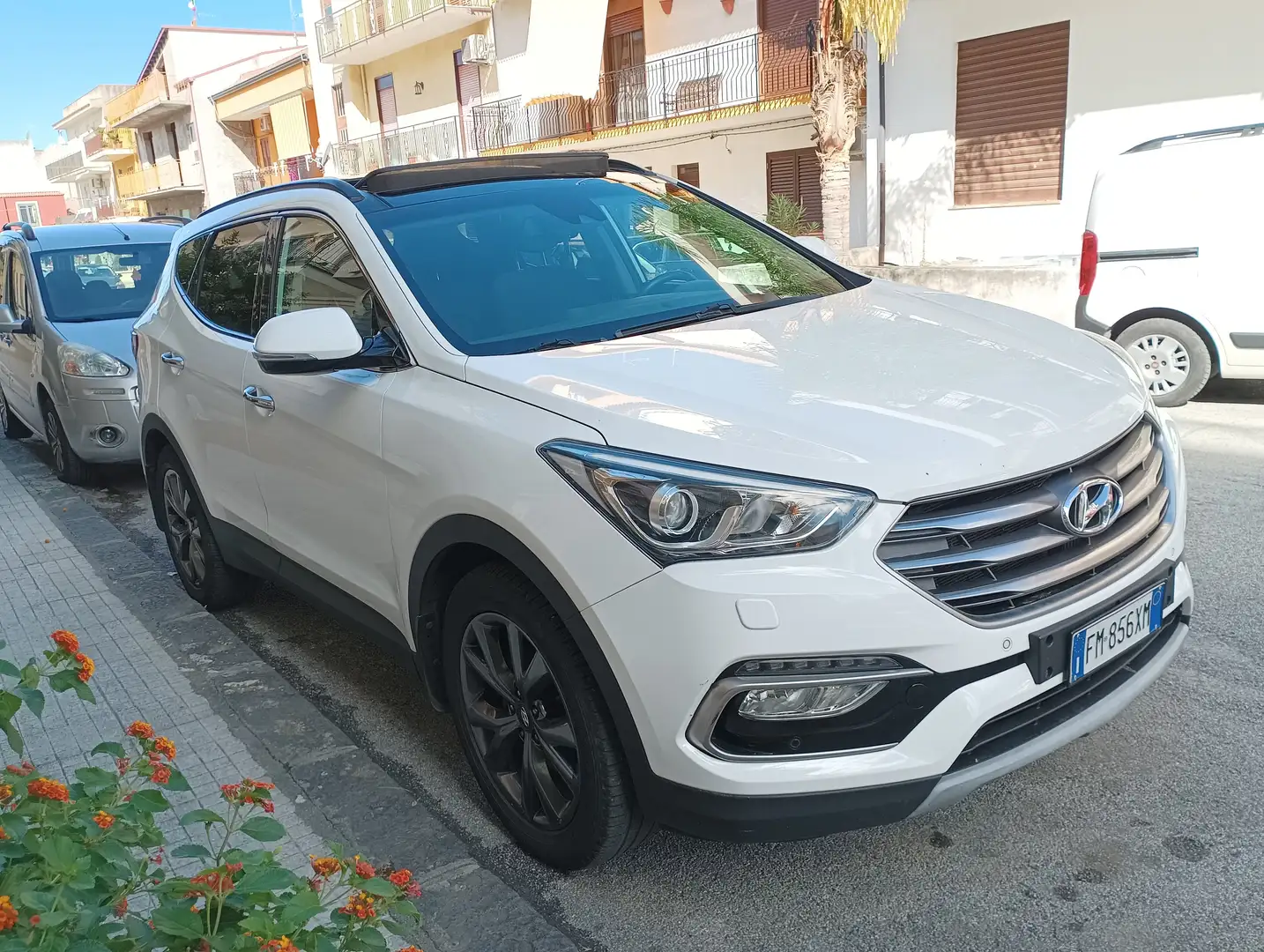 Hyundai SANTA FE Santa Fe 2.2 crdi Xpossible 4wd FULL OPTIONAL Blanc - 2