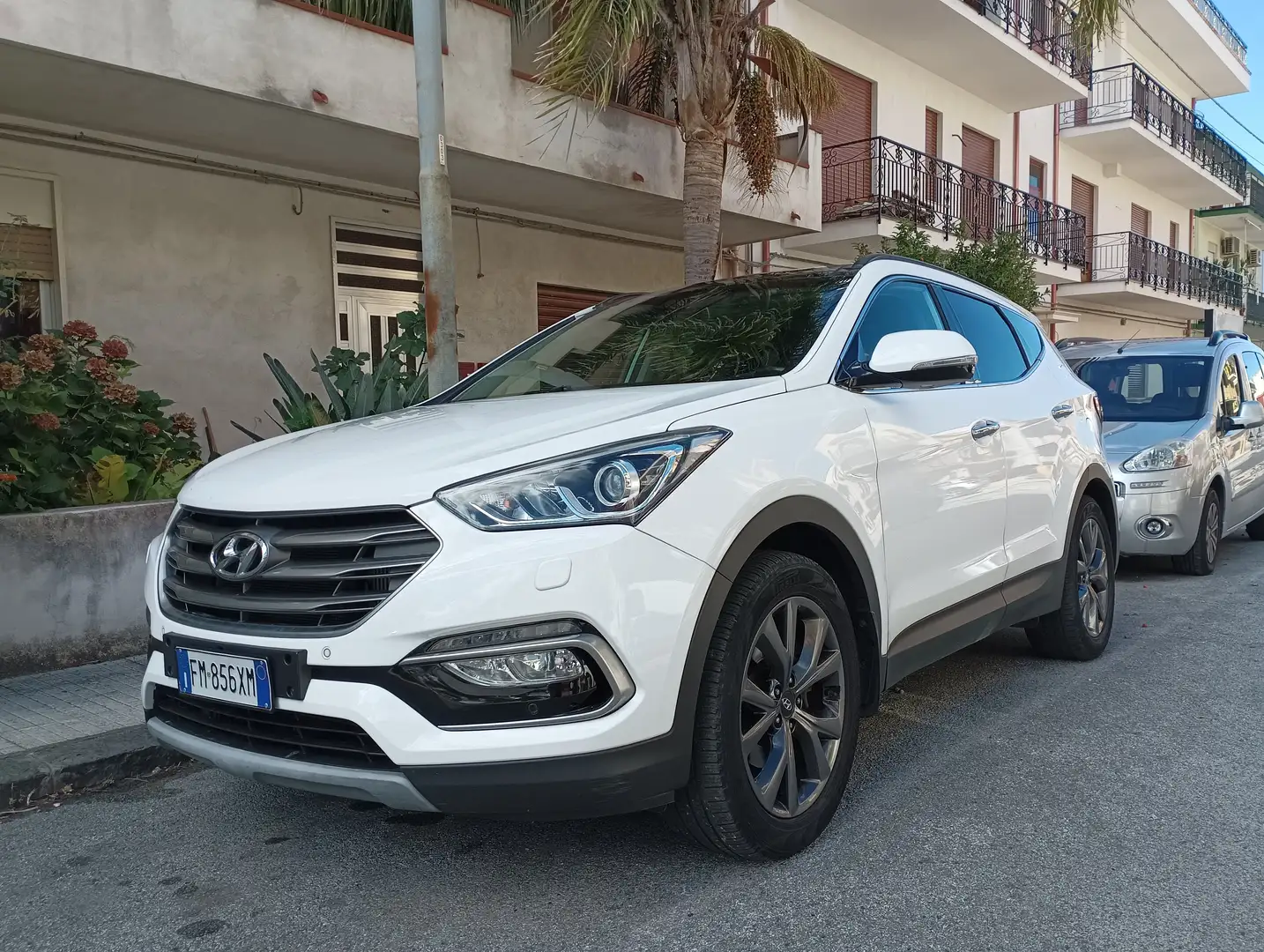 Hyundai SANTA FE Santa Fe 2.2 crdi Xpossible 4wd FULL OPTIONAL Blanc - 1