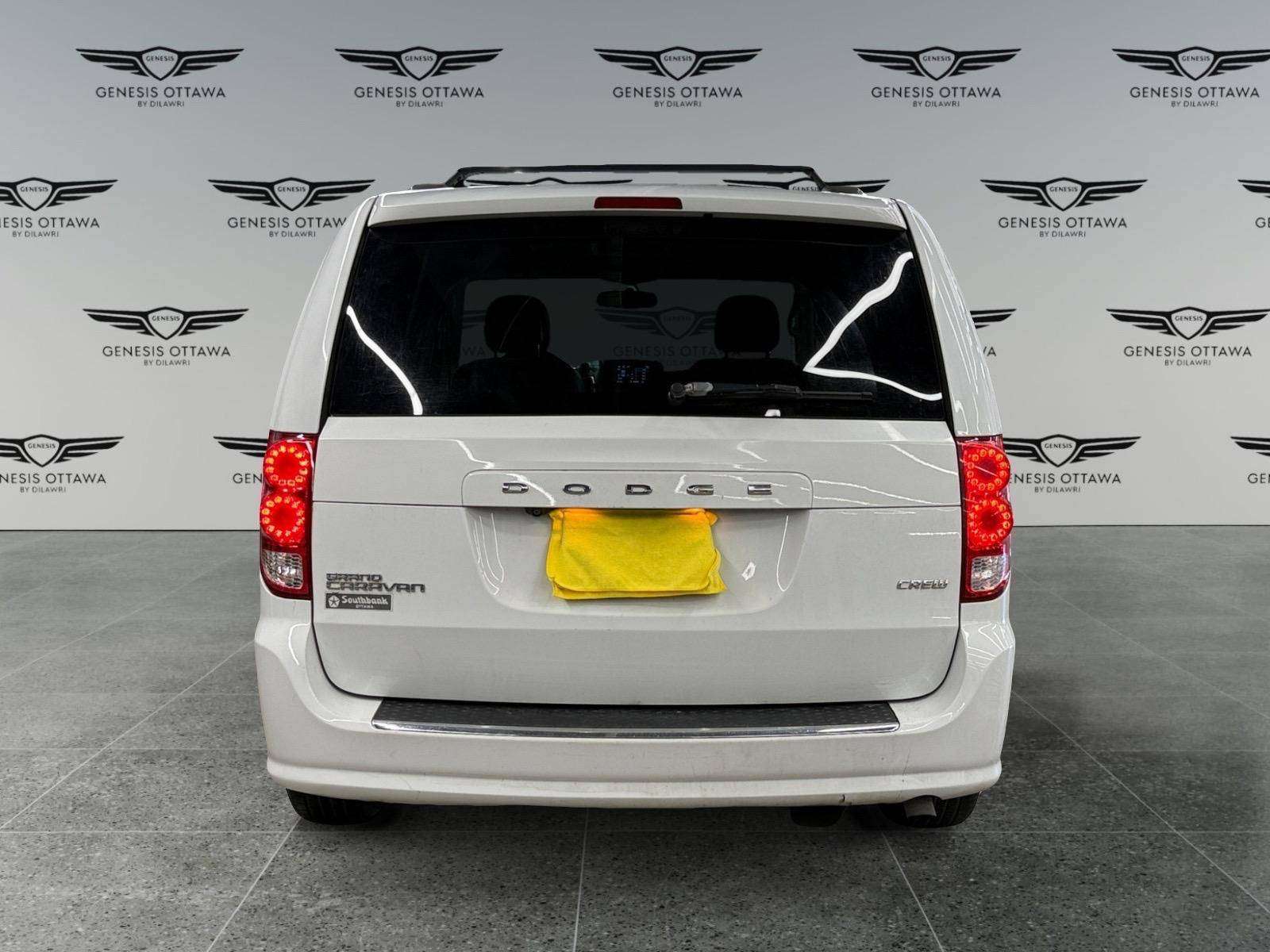 2017 Dodge Grand Caravan 2017 Grand Caravan | Crew Plus | Clean — снимка 1