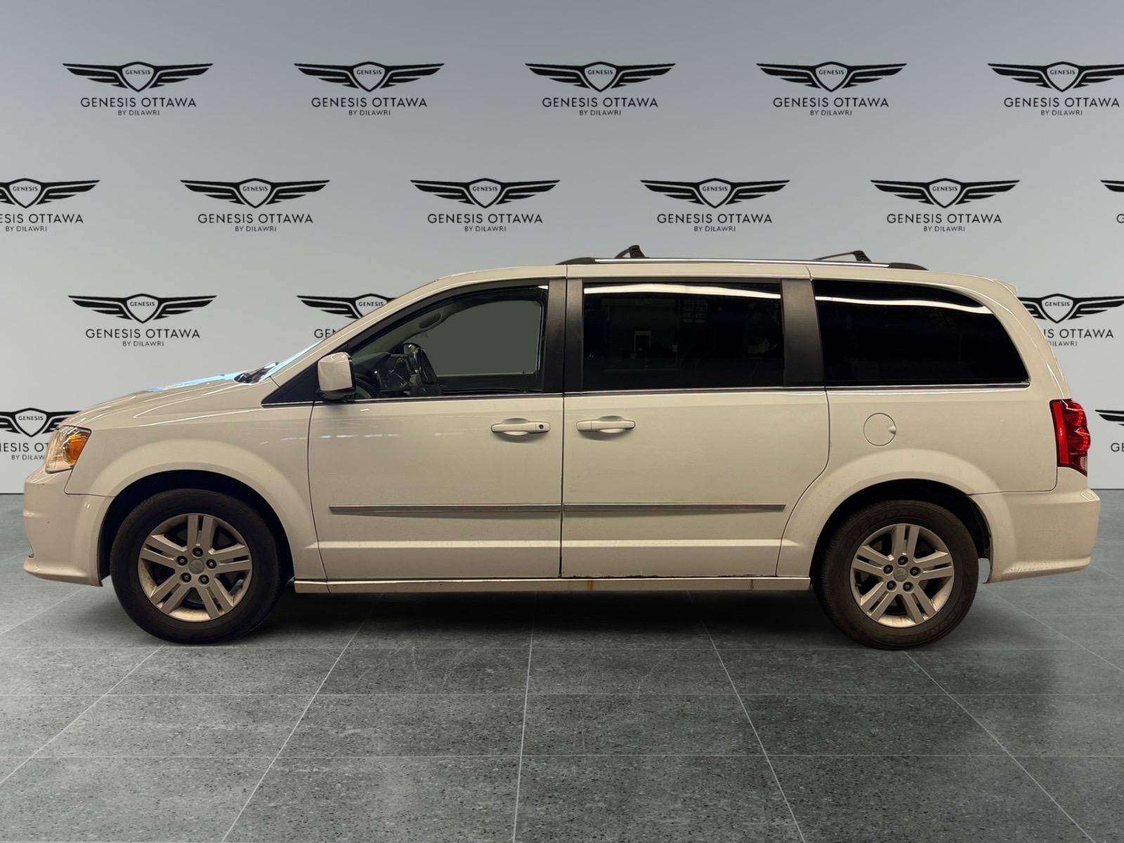 2017 Dodge Grand Caravan 2017 Grand Caravan | Crew Plus | Clean — снимка 1