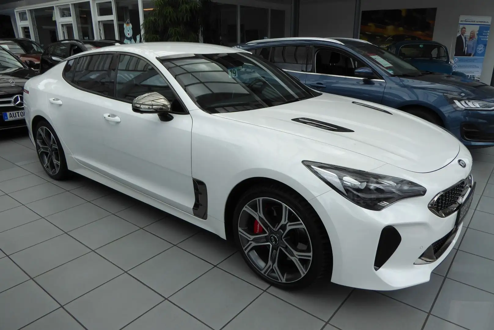 Kia Stinger GT 4WD erst 66.600 KM! Head-Up Wit - 2