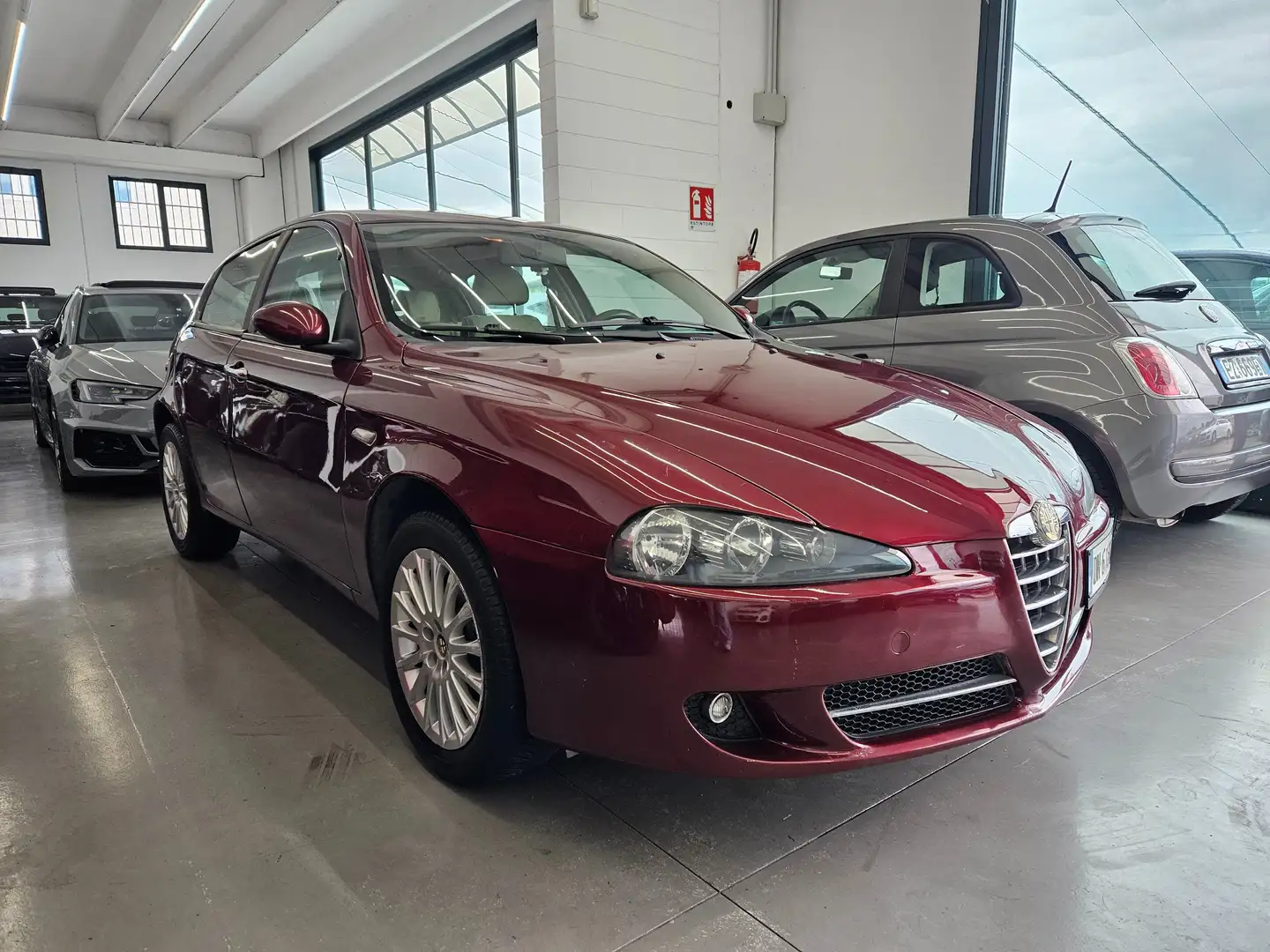 Alfa Romeo 147 147 II 2004 5p 1.6 ts 16v BlackLine 105cv Roşu - 1