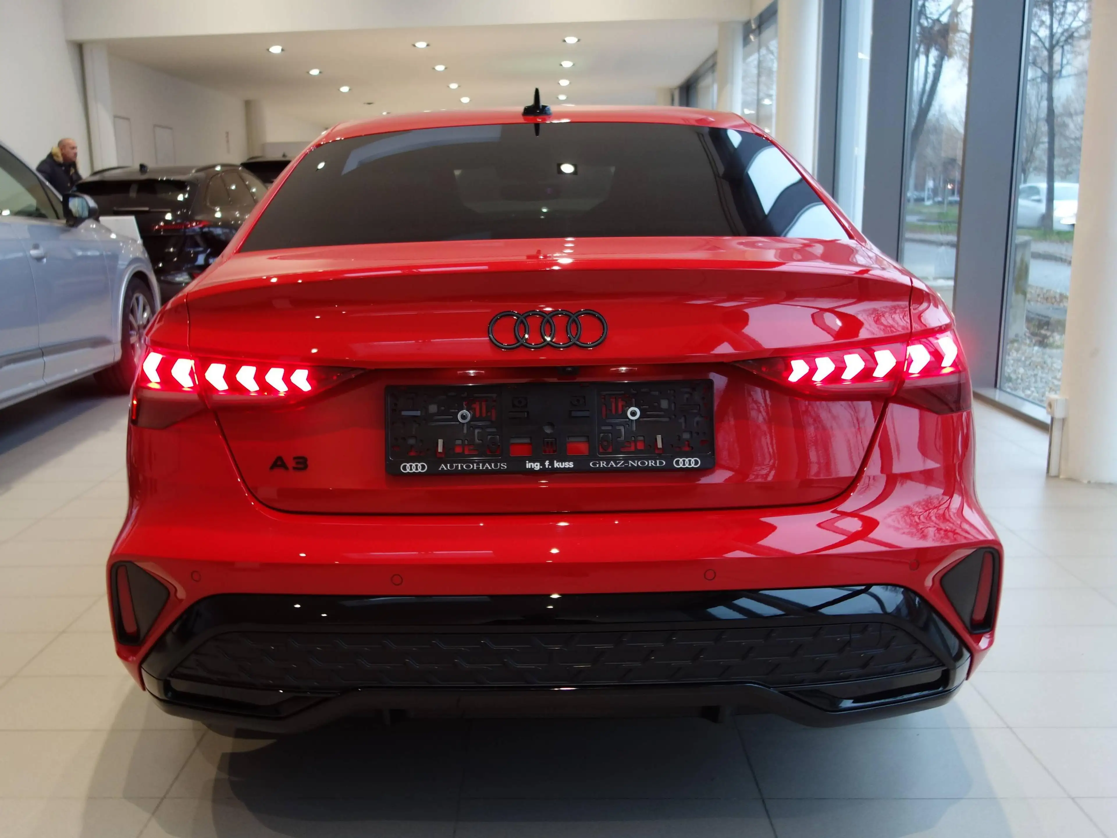 Audi A3 TFSI S-Line s-tronic — photo 2