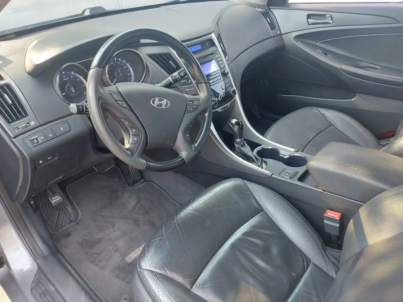 Hyundai SONATA снимка Hyundai SONATA