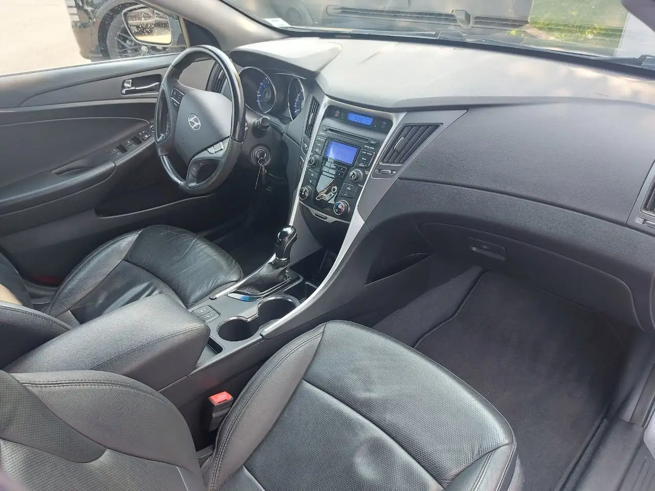 Hyundai SONATA снимка Hyundai SONATA
