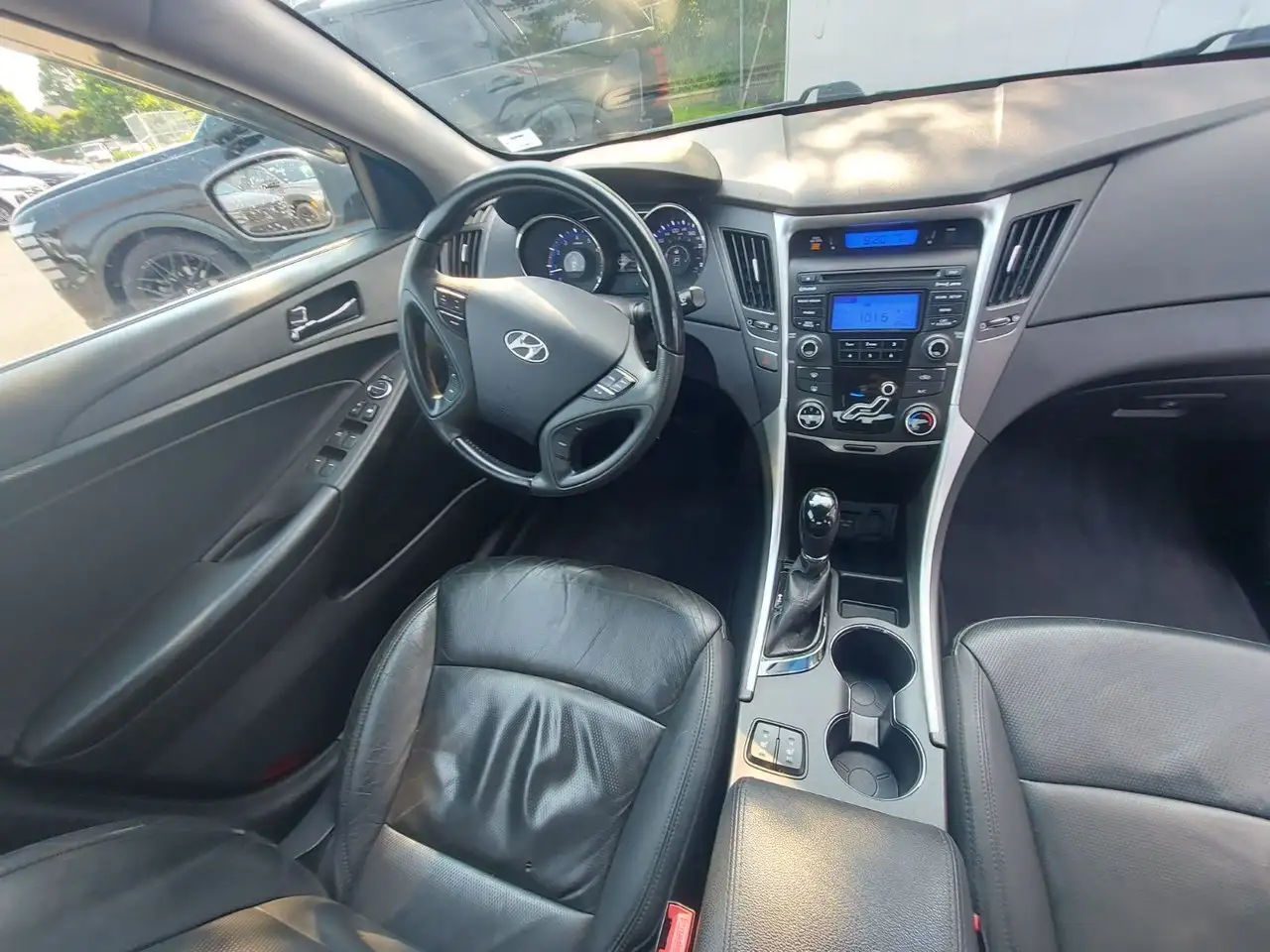Hyundai SONATA снимка Hyundai SONATA