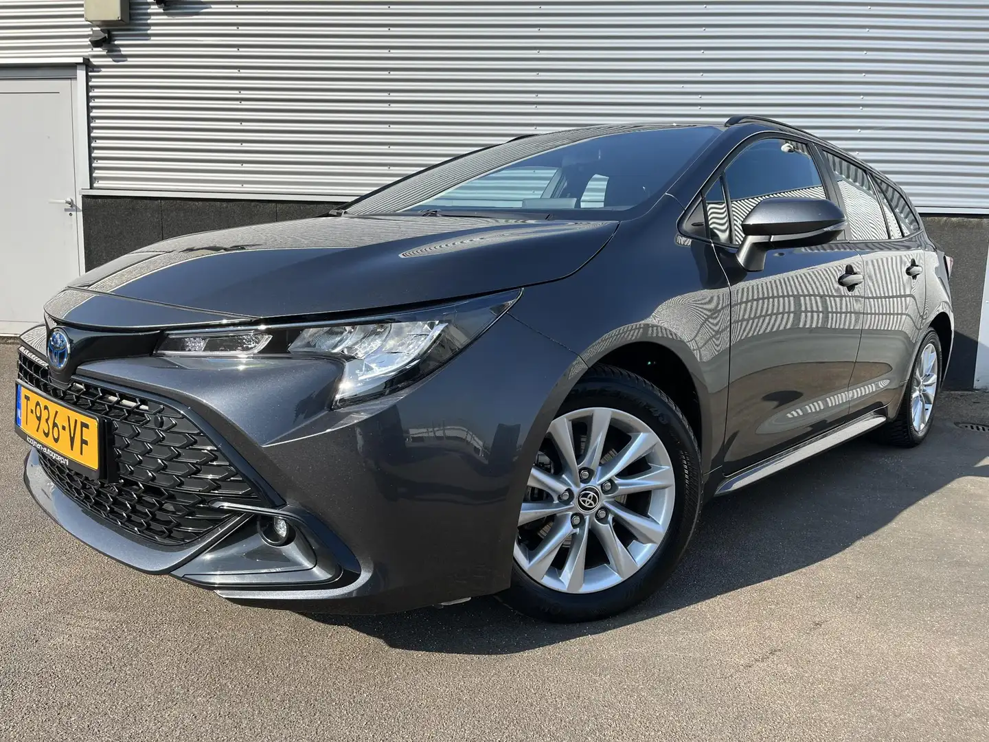 Toyota Corolla Touring Sports Hybrid 140 Active Nieuwe type, Navi Grijs - 2