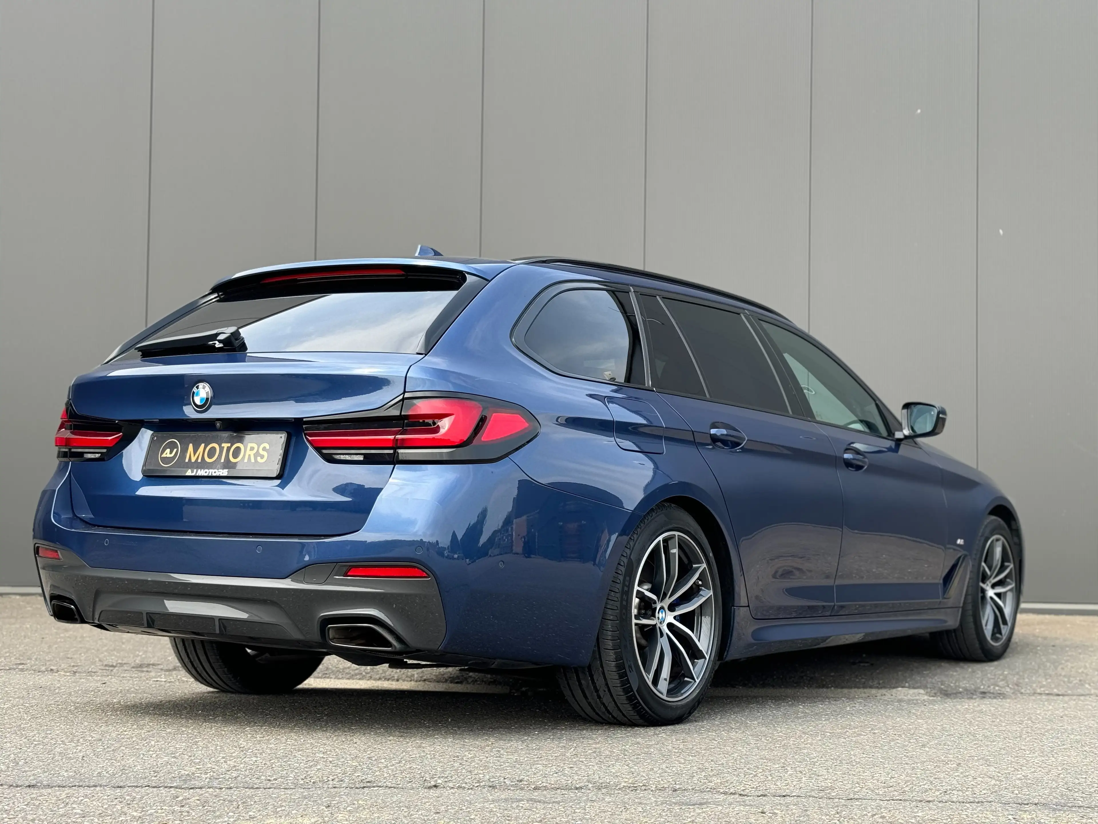 BMW 518 dA 136cv MHEV - Pack M - Toit ouvrant - 360 - TVA — photo 10