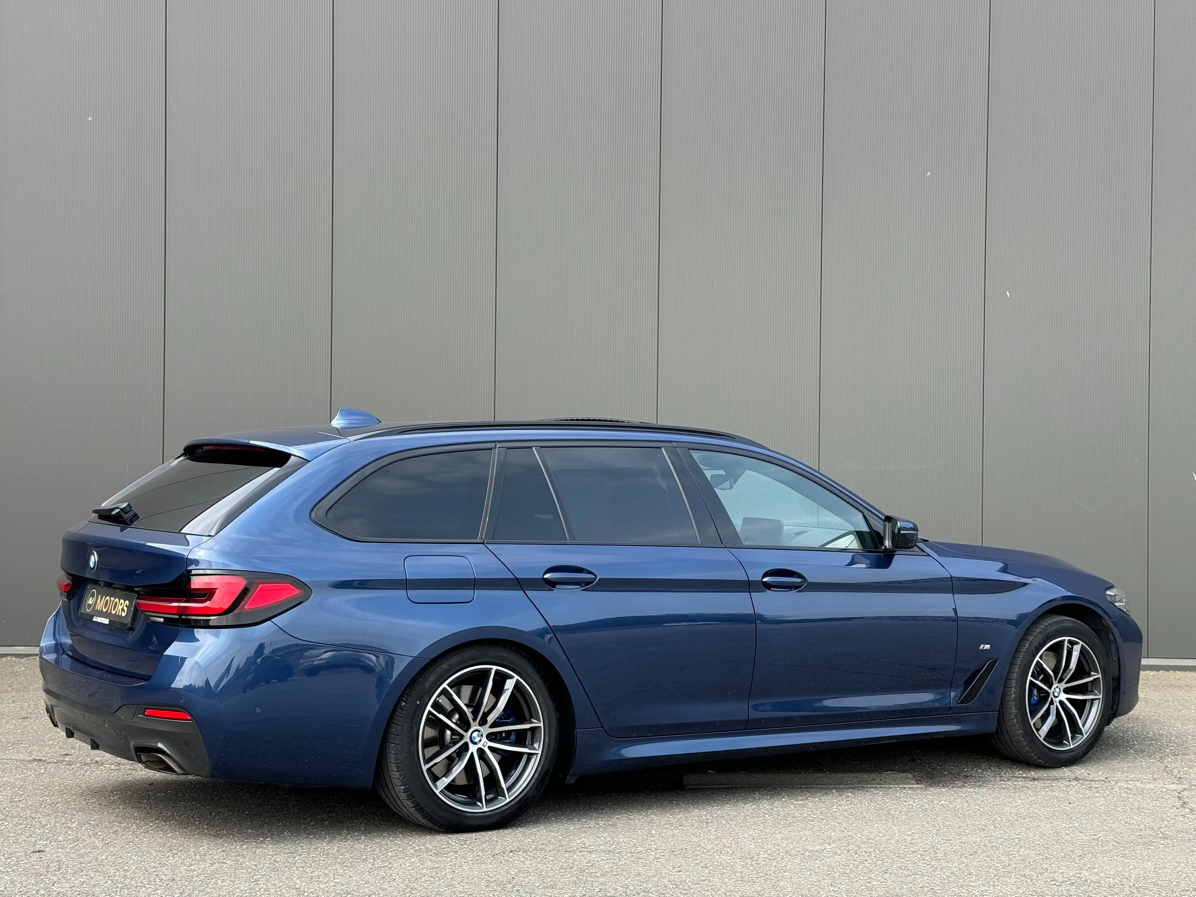 BMW 518 dA 136cv MHEV - Pack M - Toit ouvrant - 360 - TVA — photo 4