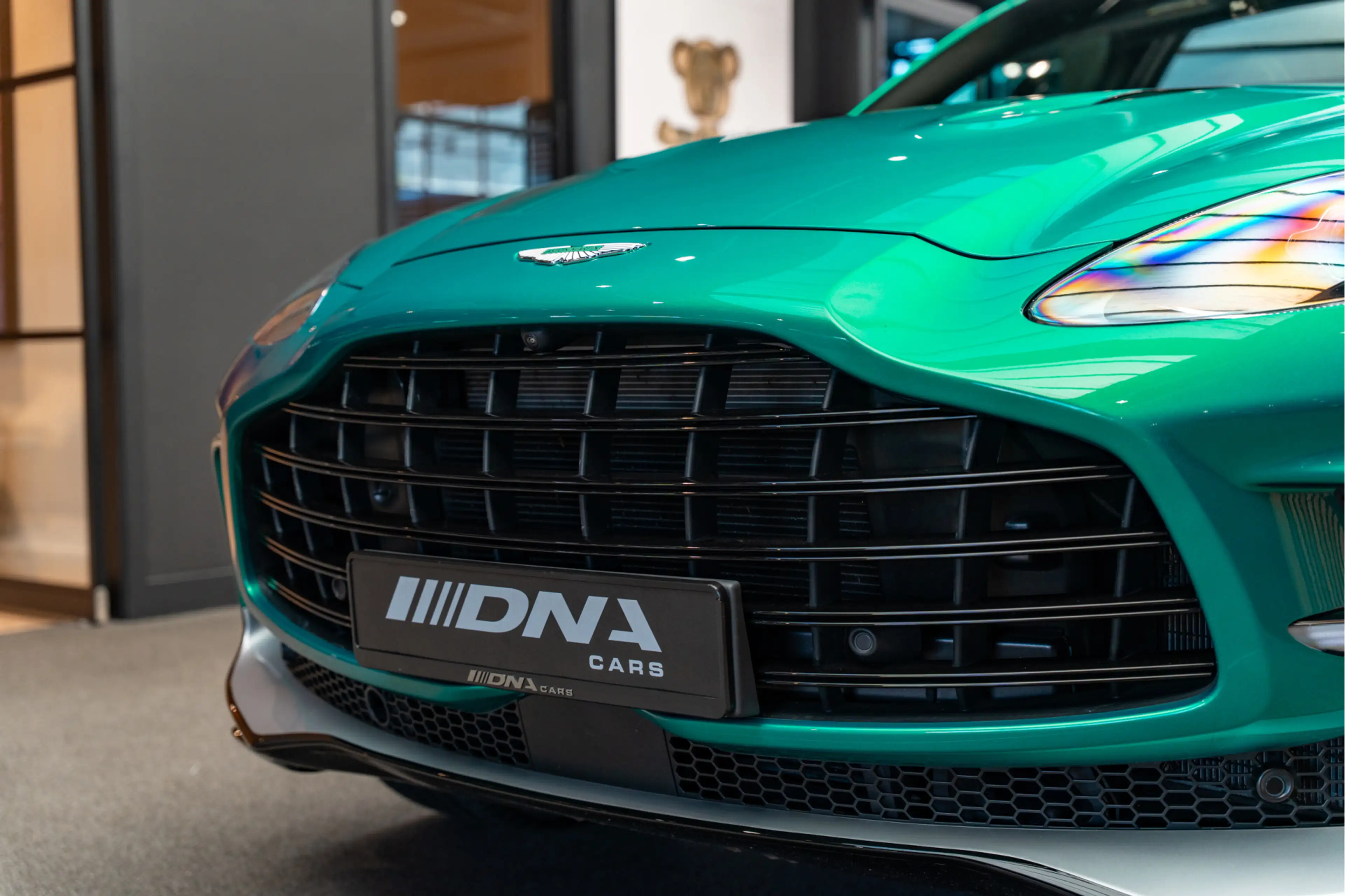 Aston Martin DBX 707 AMR Facelift Carbon Podium Green 4.0 V8 707 — photo 14