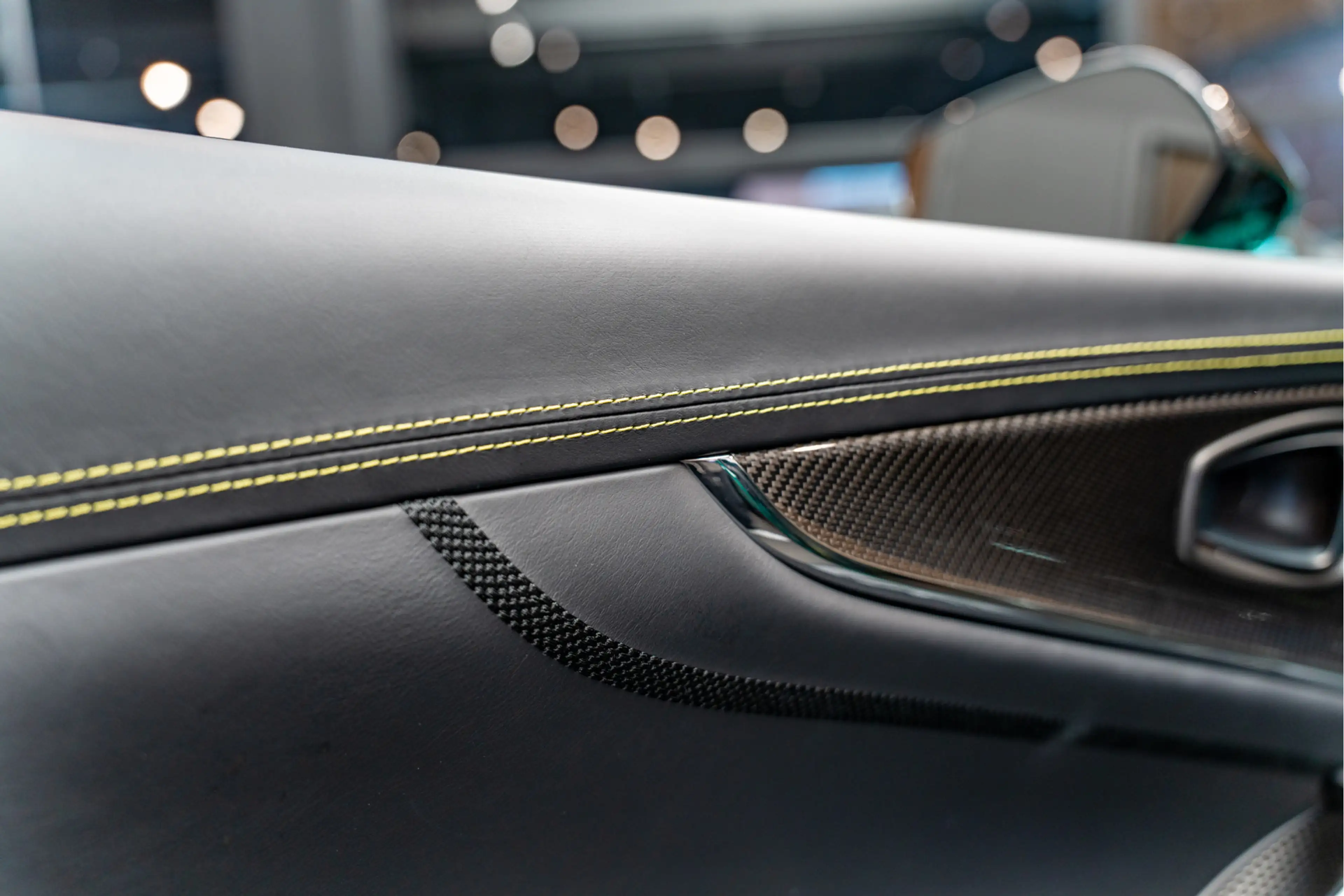 Aston Martin DBX 707 AMR Facelift Carbon Podium Green 4.0 V8 707 — photo 27