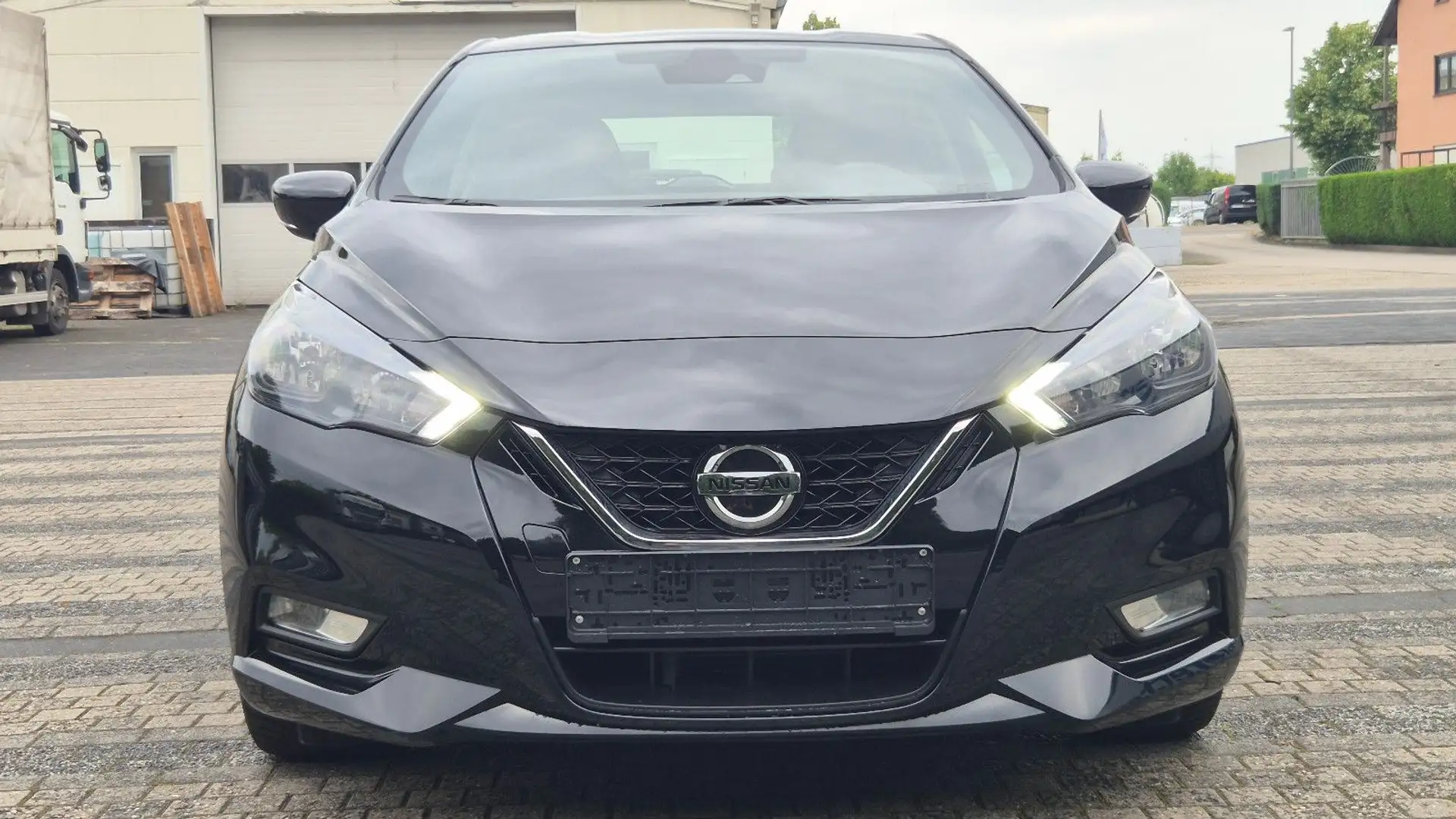 Nissan Micra 1.0 IG-T Auto/SHZ/PDC/DAB/LANE-ASS/4Season Schwarz - 2