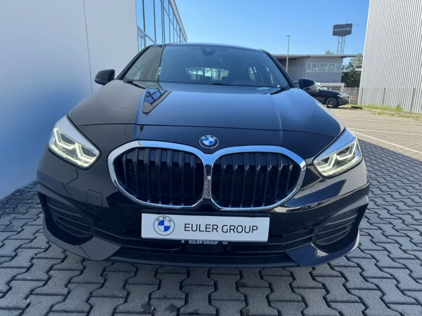 BMW 118 iA LMR SHZ LED Parkass LCProf DAB ActiveG+ Schwarz - 2