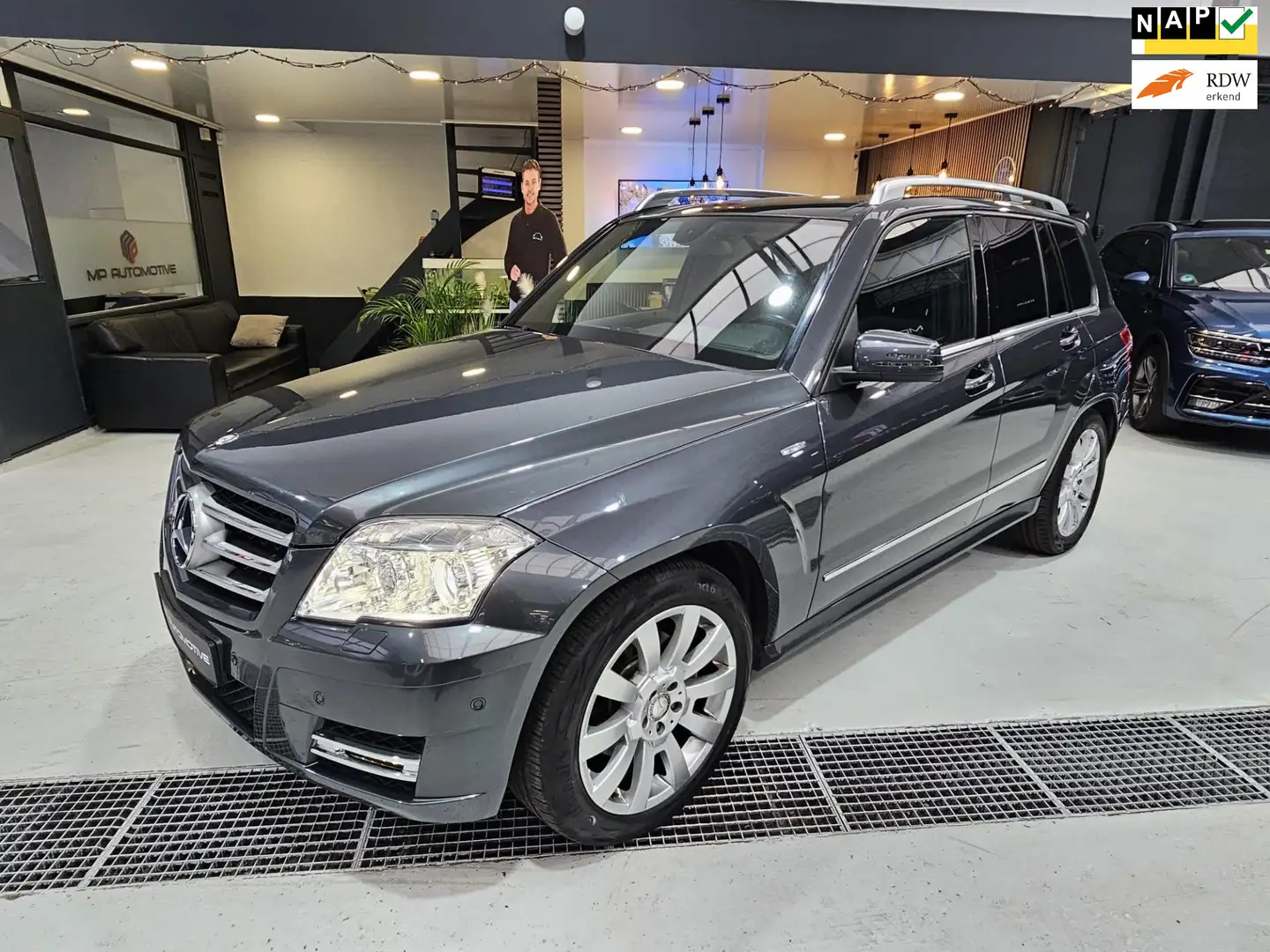 Mercedes-Benz GLK 220 CDI AUT|Pano|Sfeer|Navi|Leder|Trekhaak|Stoelverw|P Grijs - 1