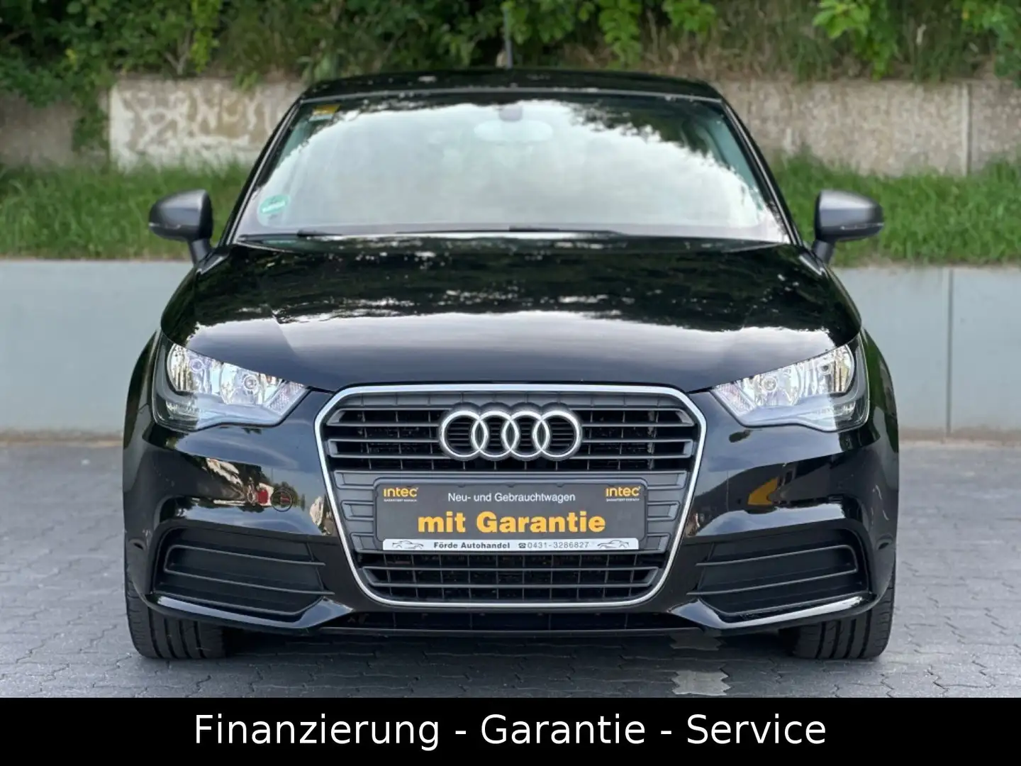 Audi A1 1.2 TFSI Sportback/ERST 98TKM/5 TÜREN/TÜV NEU Schwarz - 2