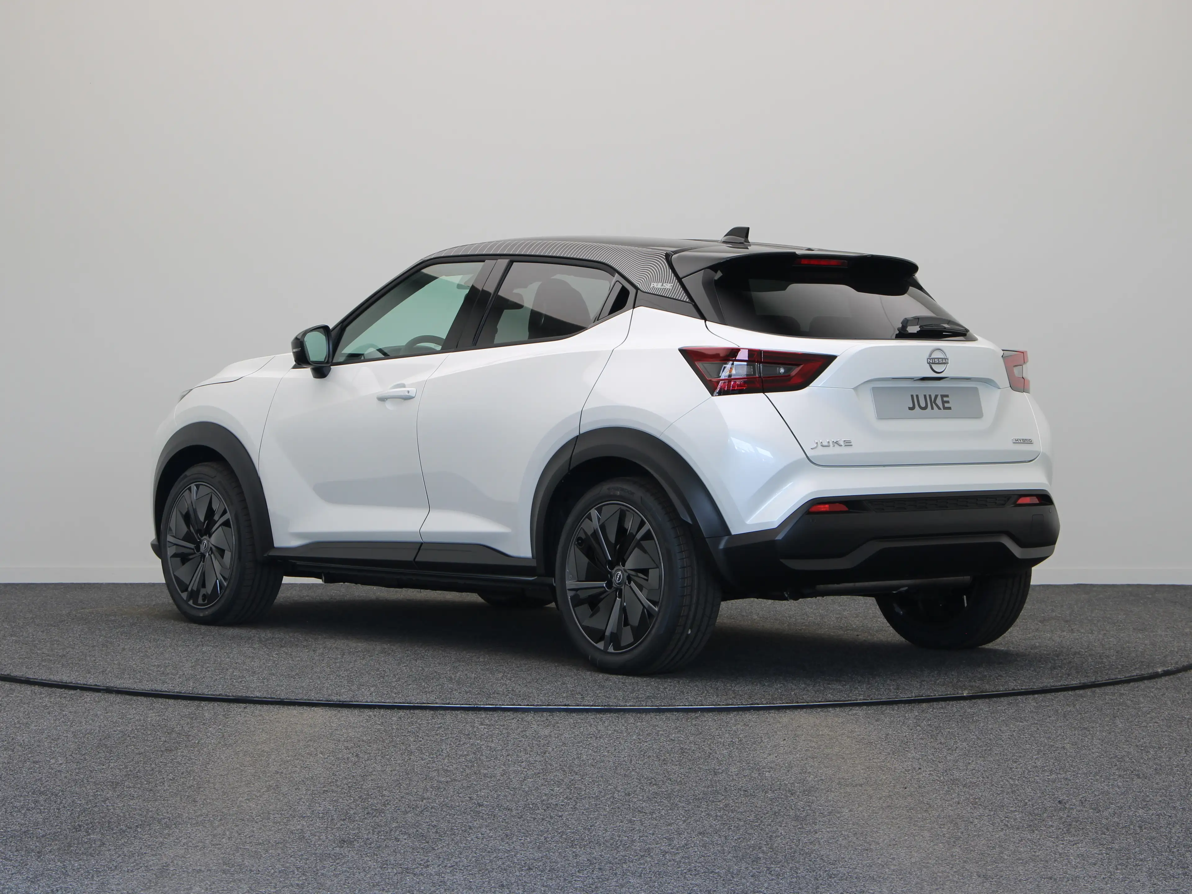 Nissan Juke Pulse Hybrid 143 | "Interior Pack Plus” - donkerbl — photo 2