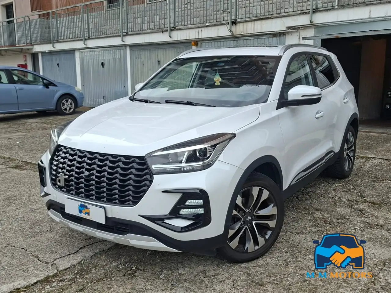 DR Automobiles DR5.0